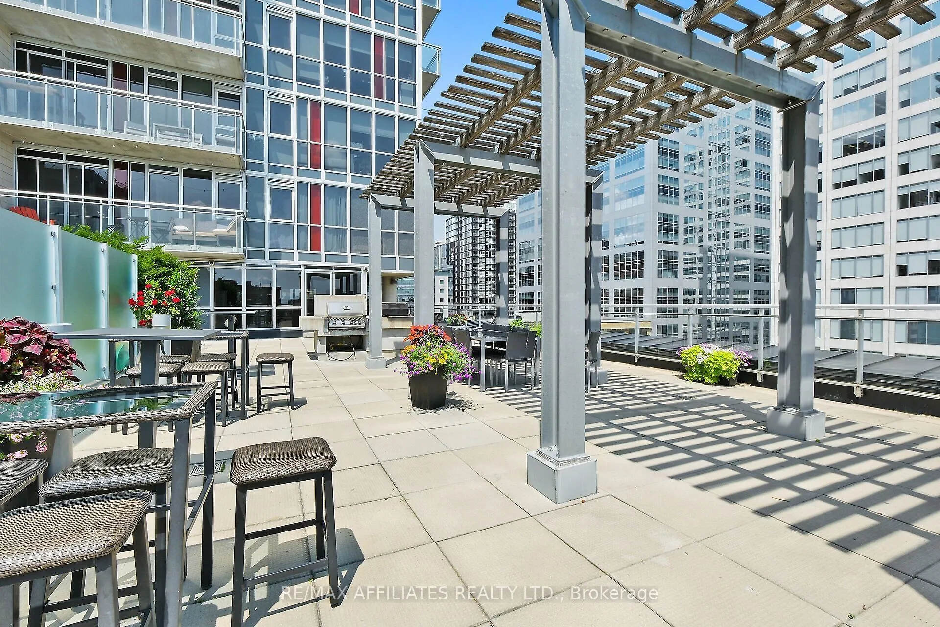 324 Laurier Avenue W, #1201
