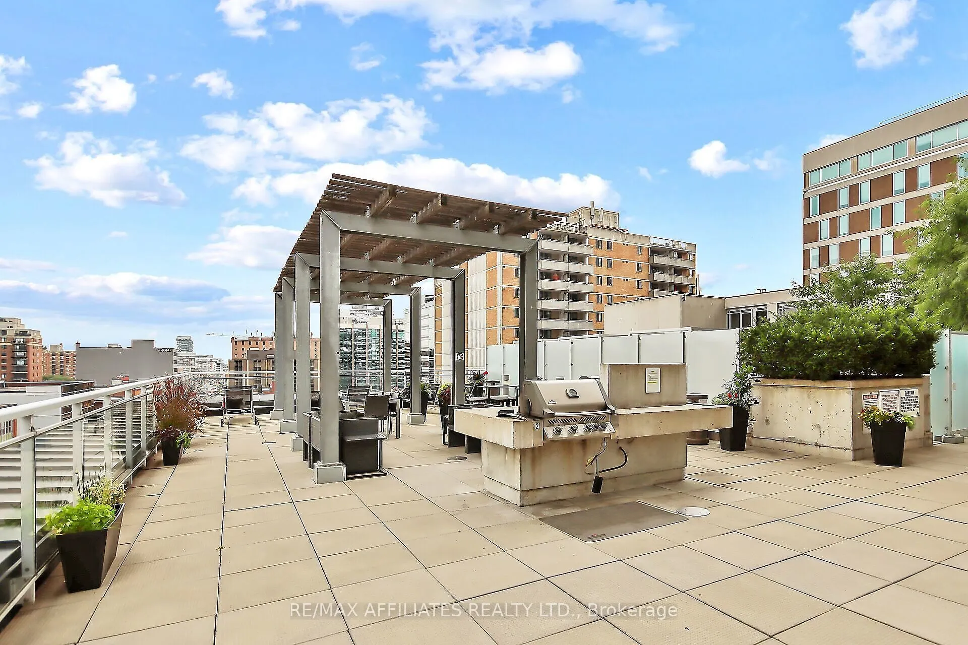 324 Laurier Avenue W, #1201