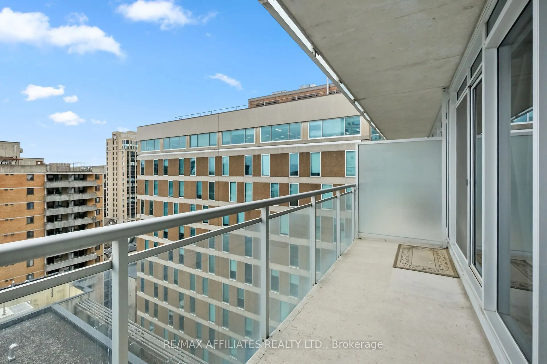 324 Laurier Avenue W, #1201