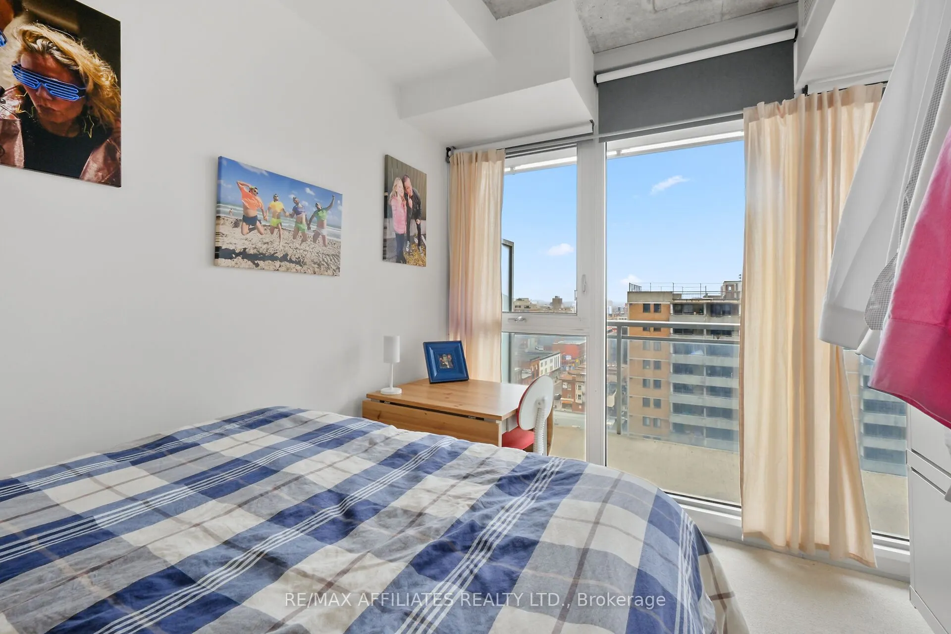 324 Laurier Avenue W, #1201