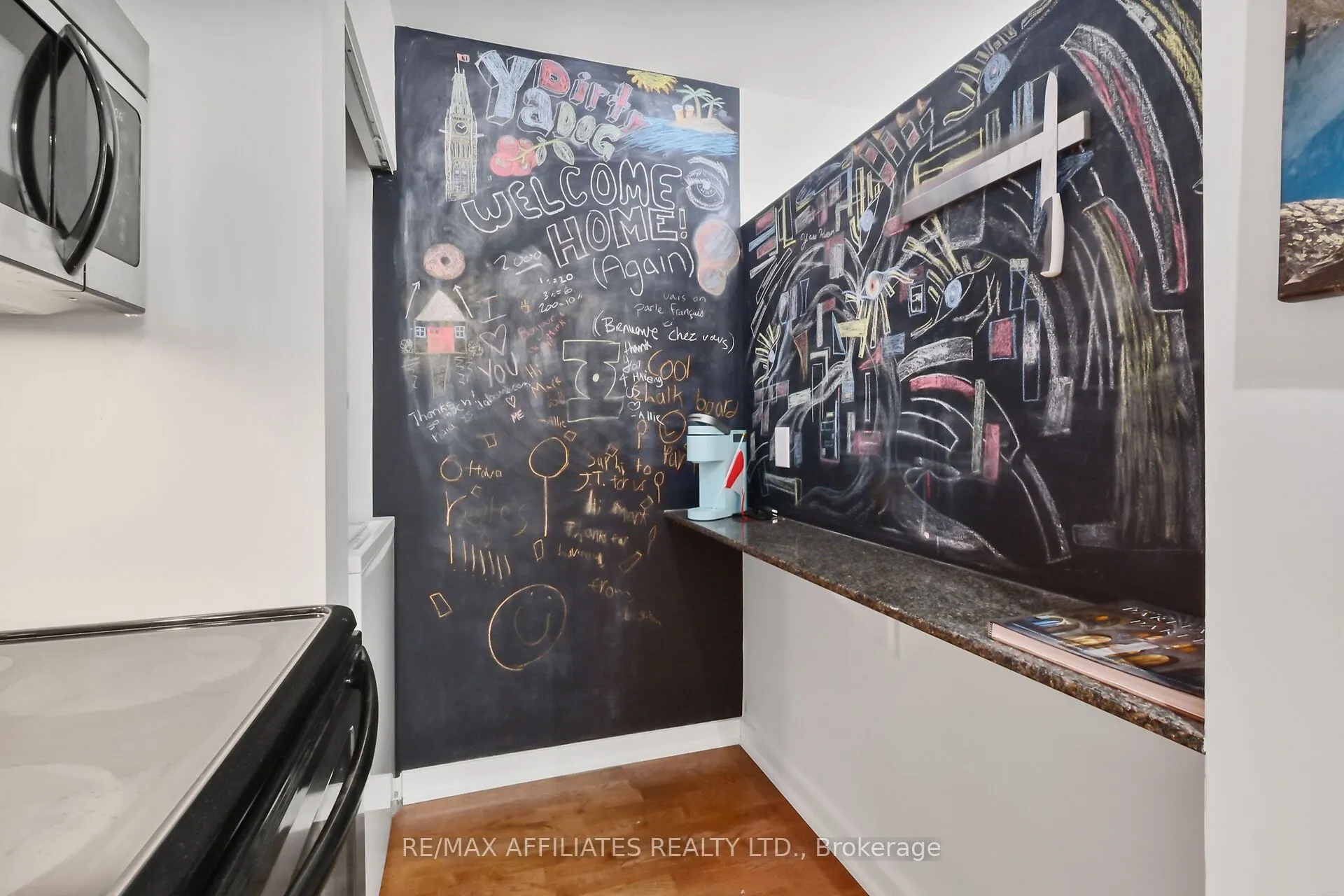 324 Laurier Avenue W, #1201