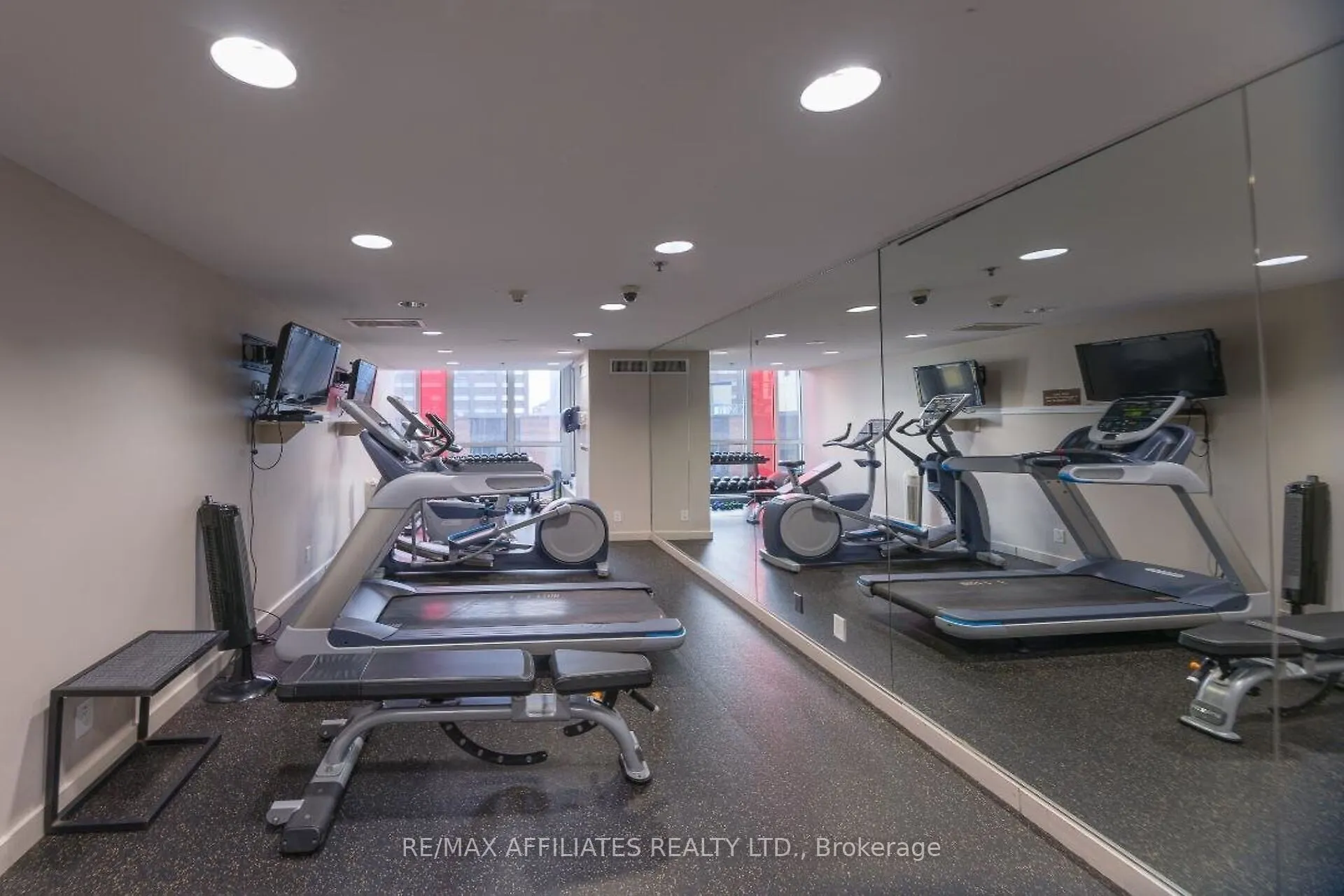 324 Laurier Avenue W, #1201