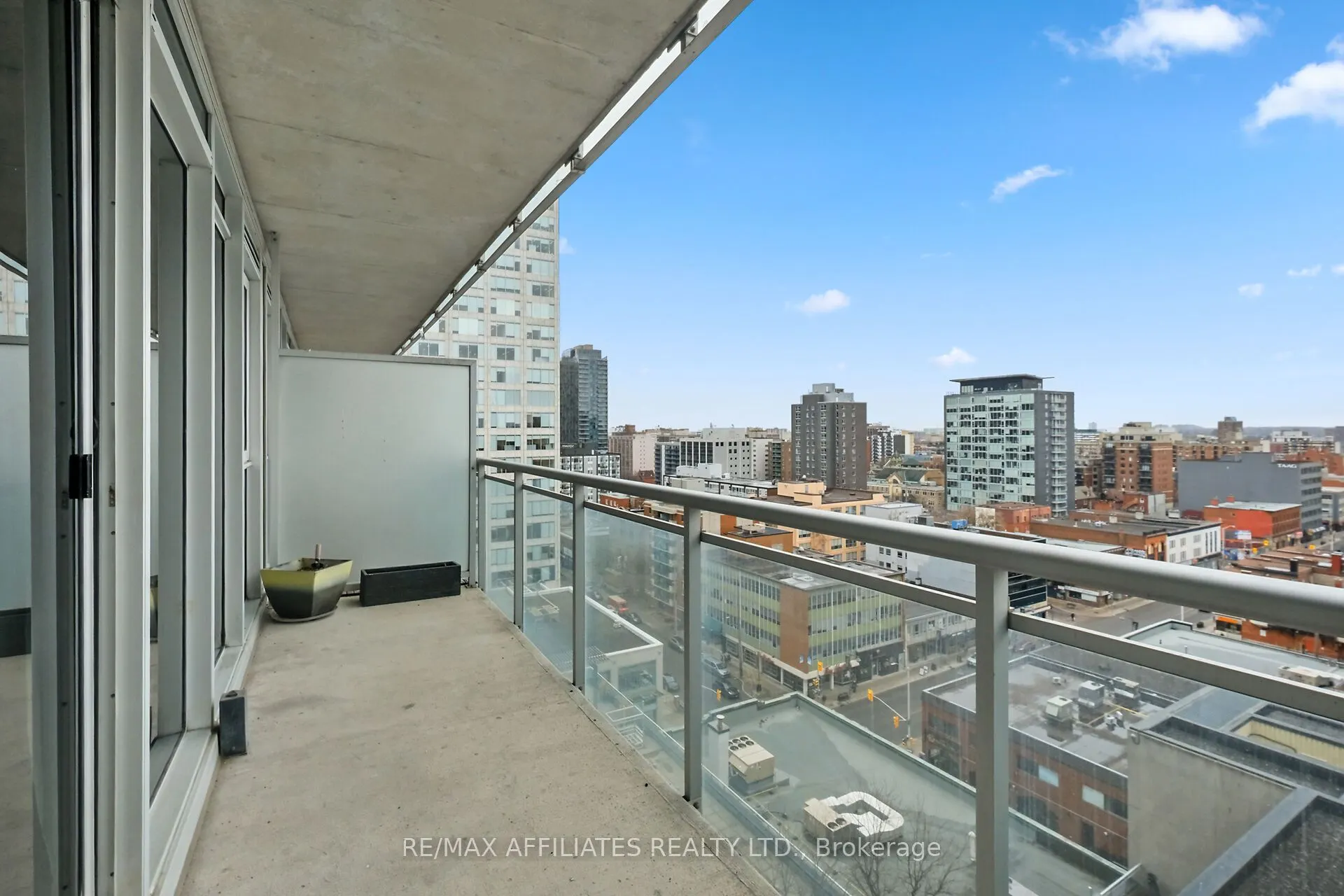 324 Laurier Avenue W, #1201