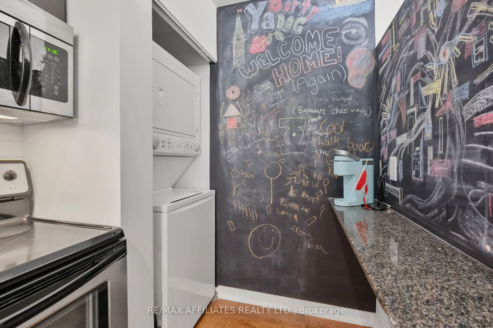 324 Laurier Avenue W, #1201