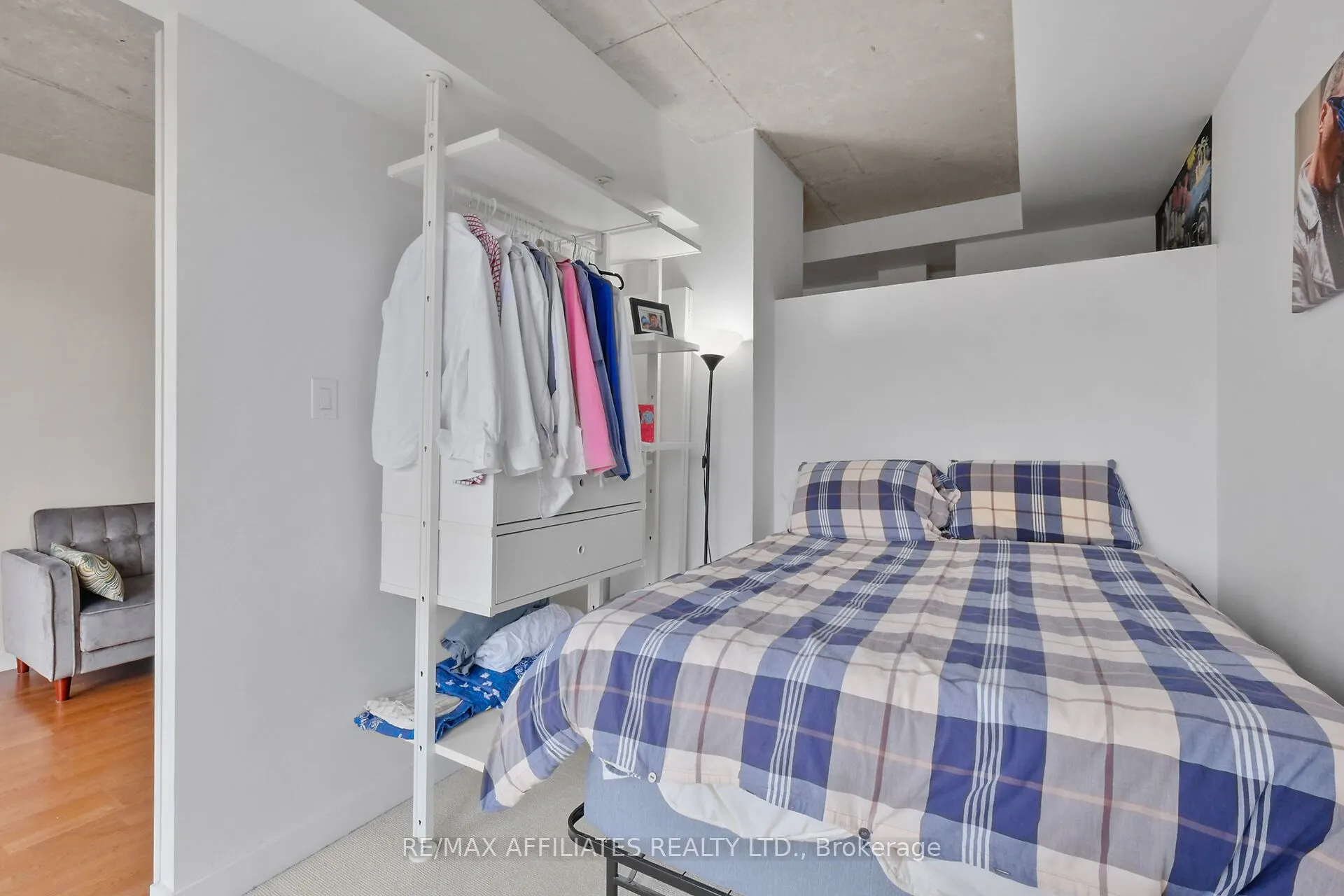 324 Laurier Avenue W, #1201