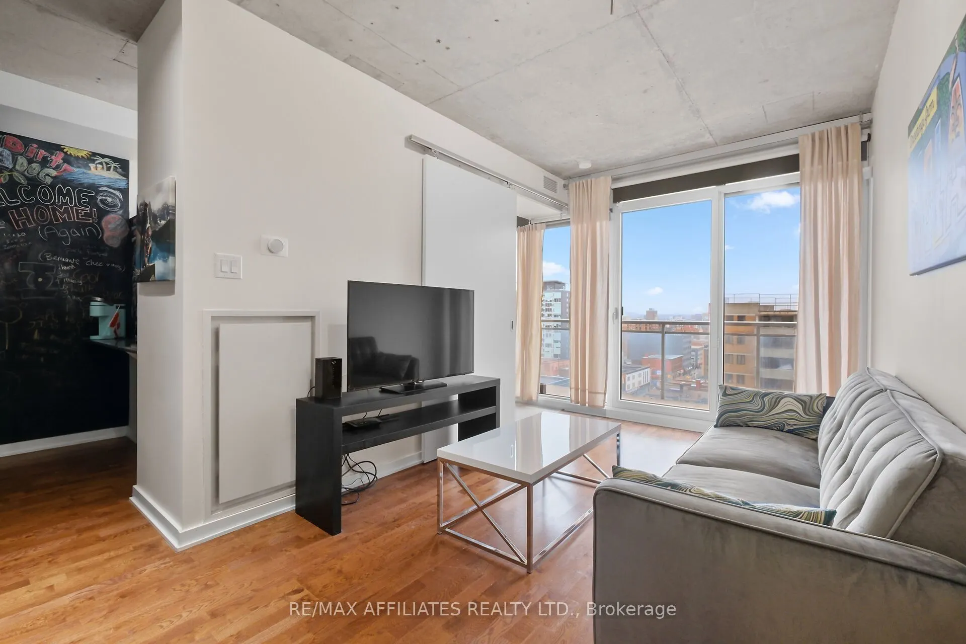 324 Laurier Avenue W, #1201