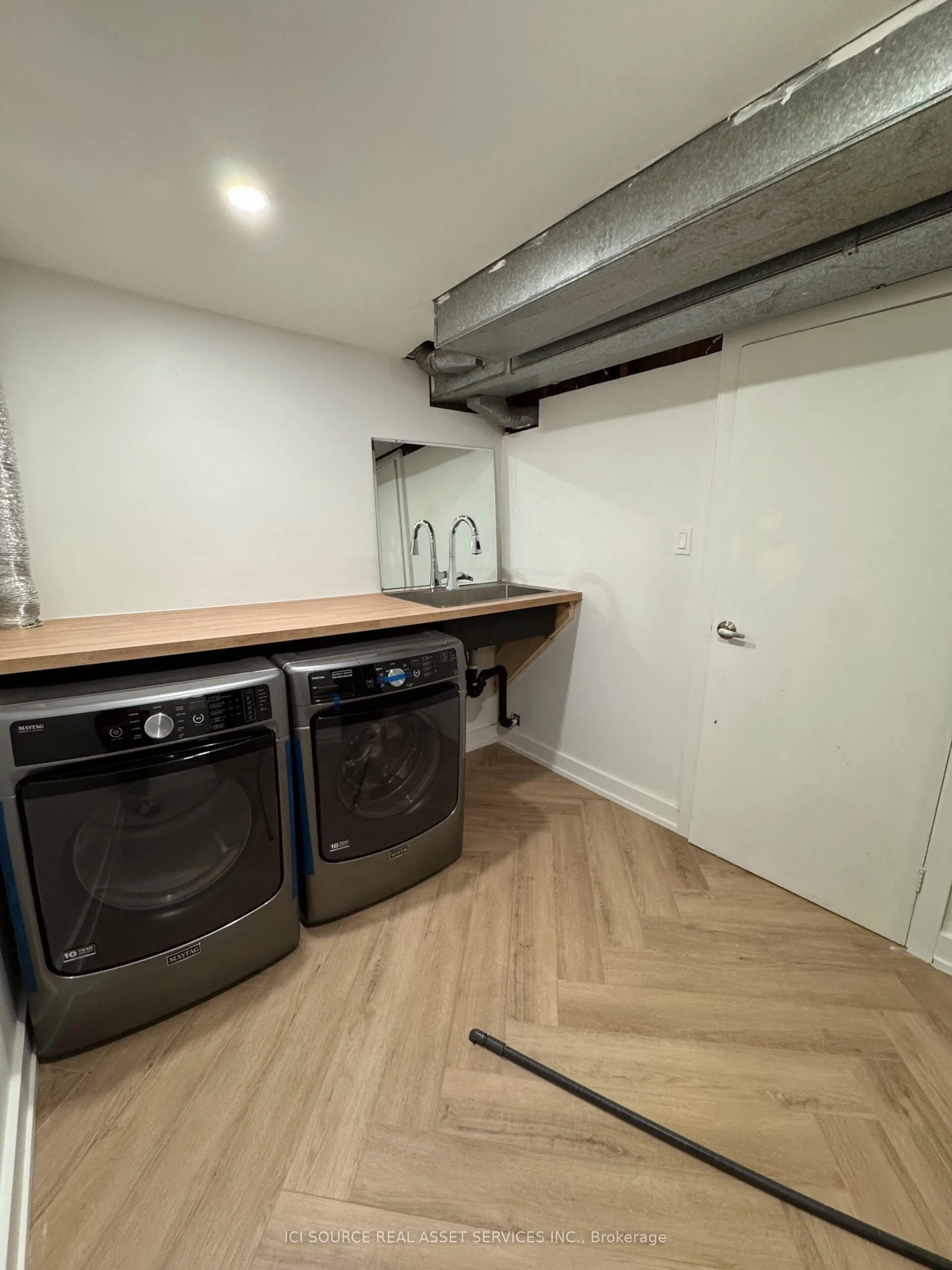 914 Mohawk Road E, #10