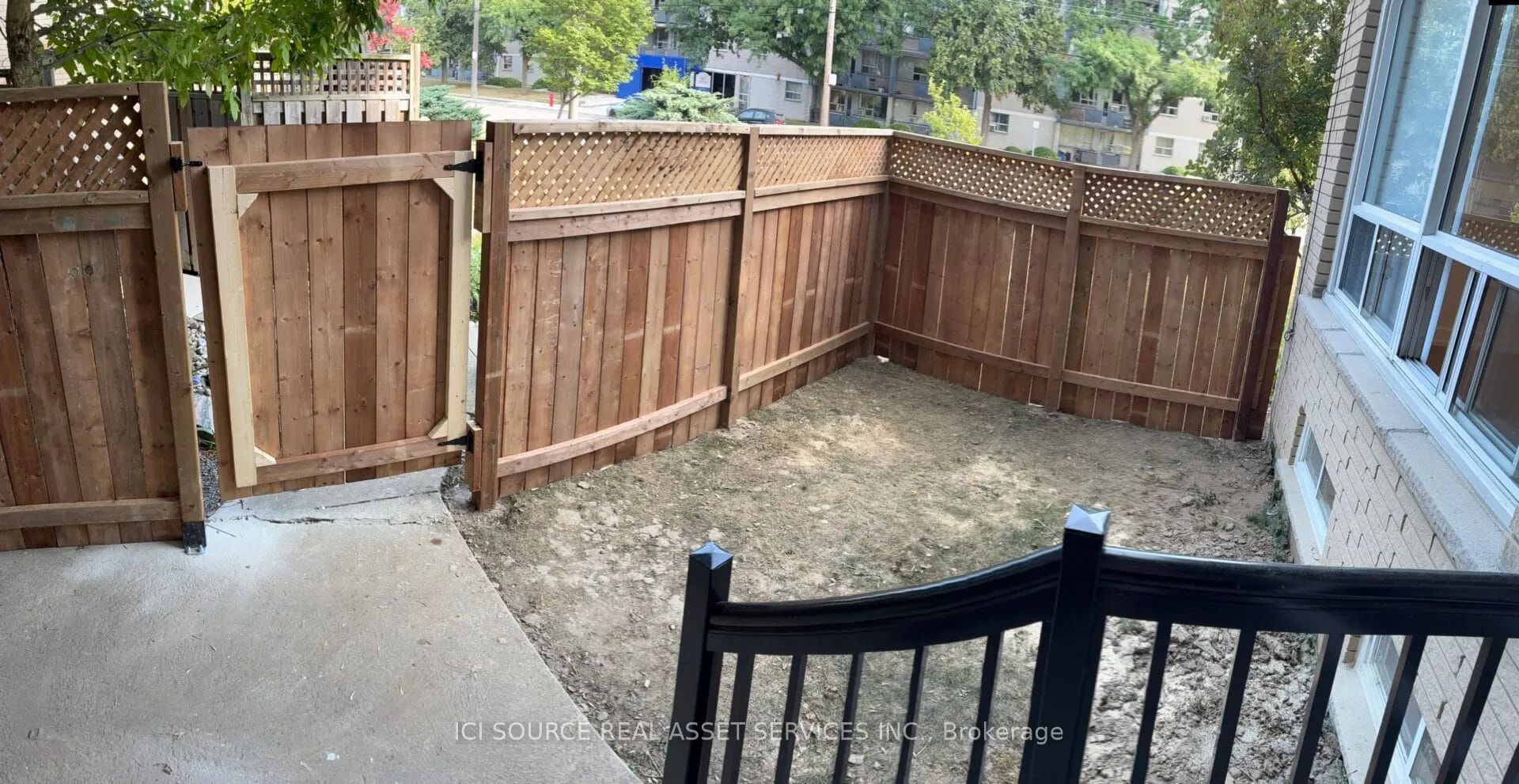 914 Mohawk Road E, #10