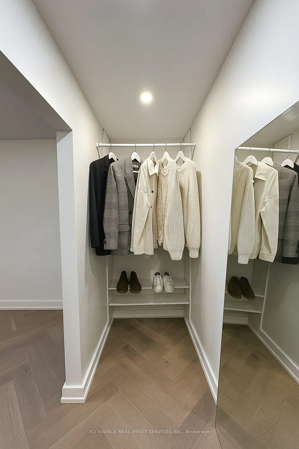 914 Mohawk Road E, #10