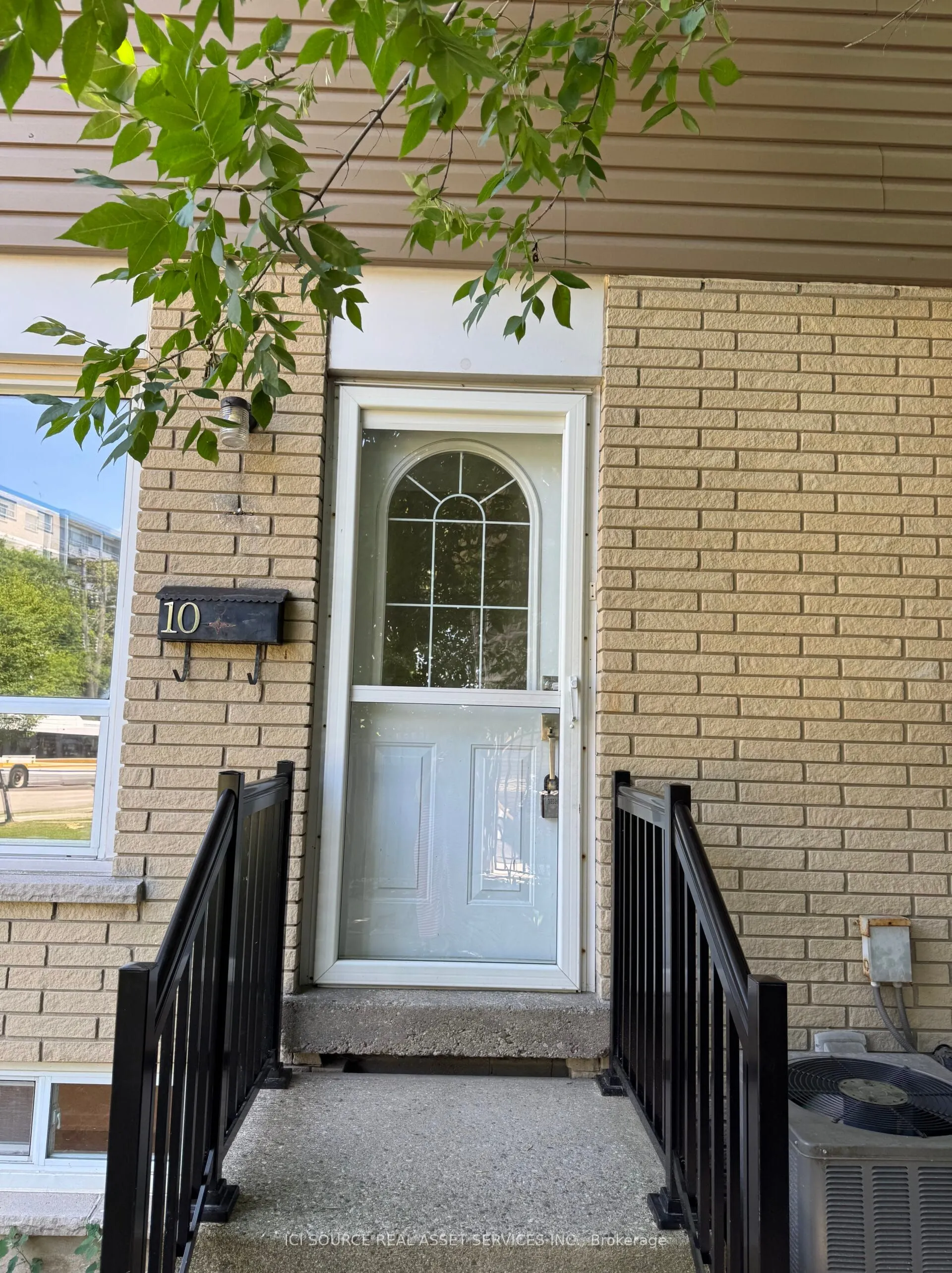 914 Mohawk Road E, #10