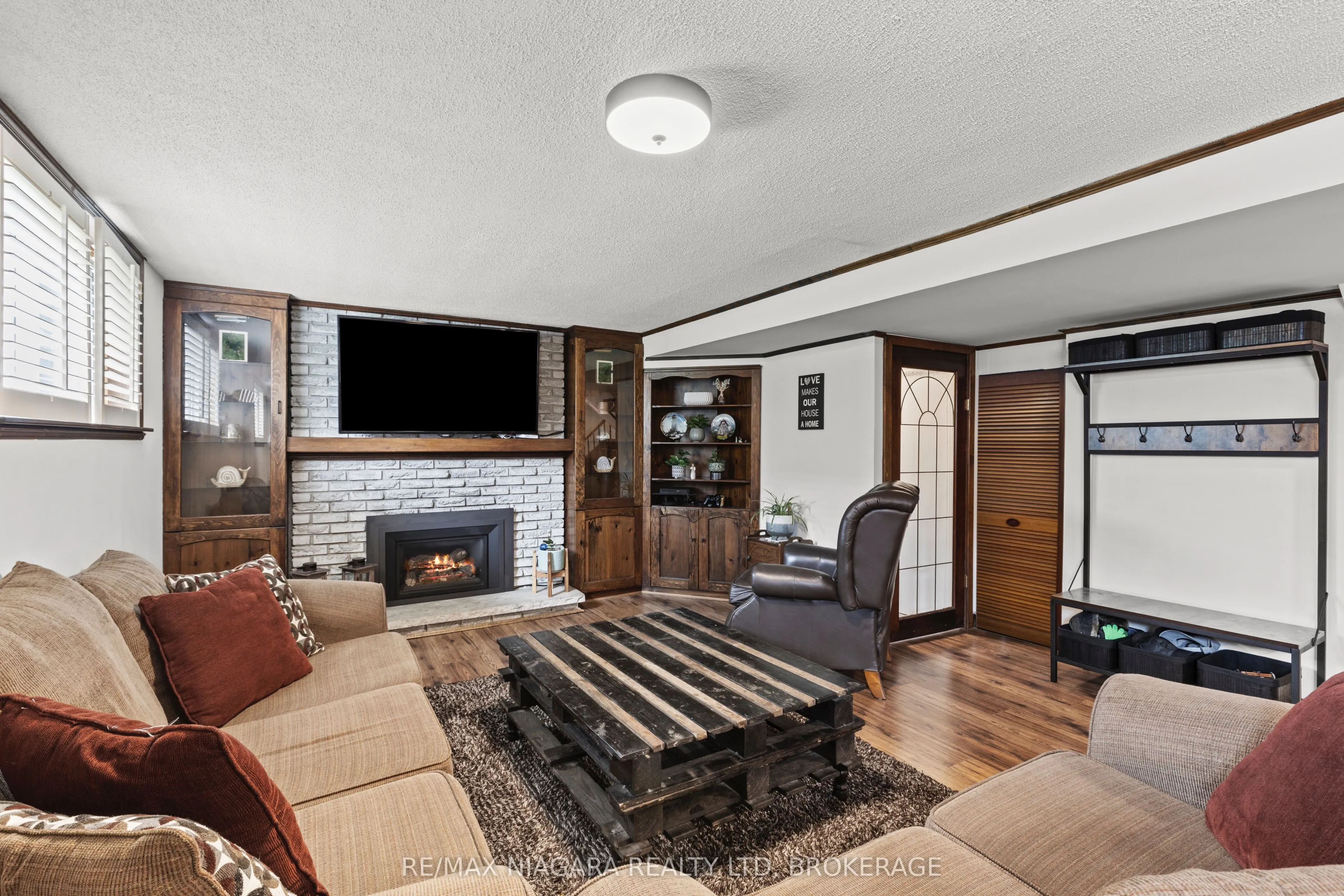 20 Centennial Drive