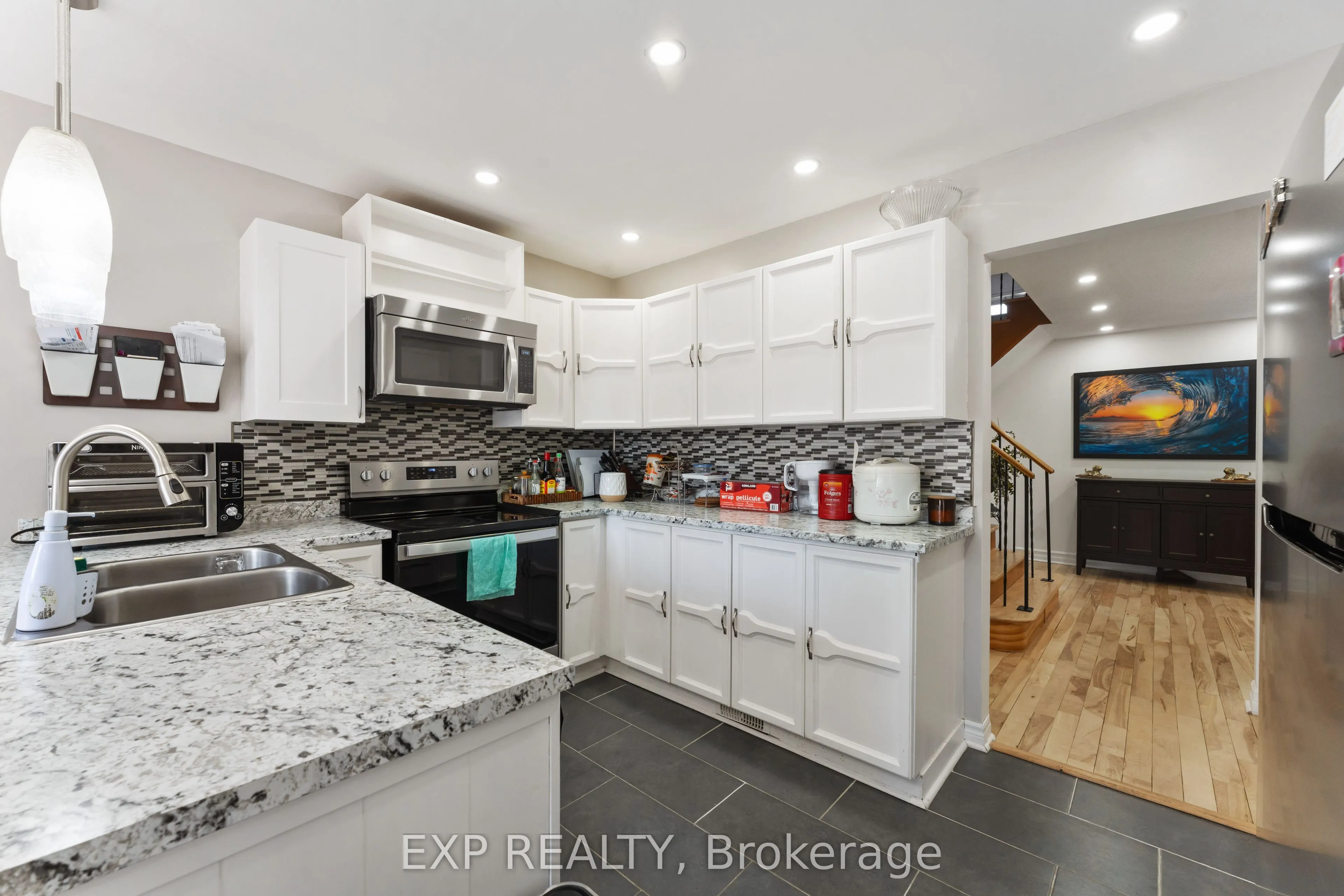 1762 Sunview Drive