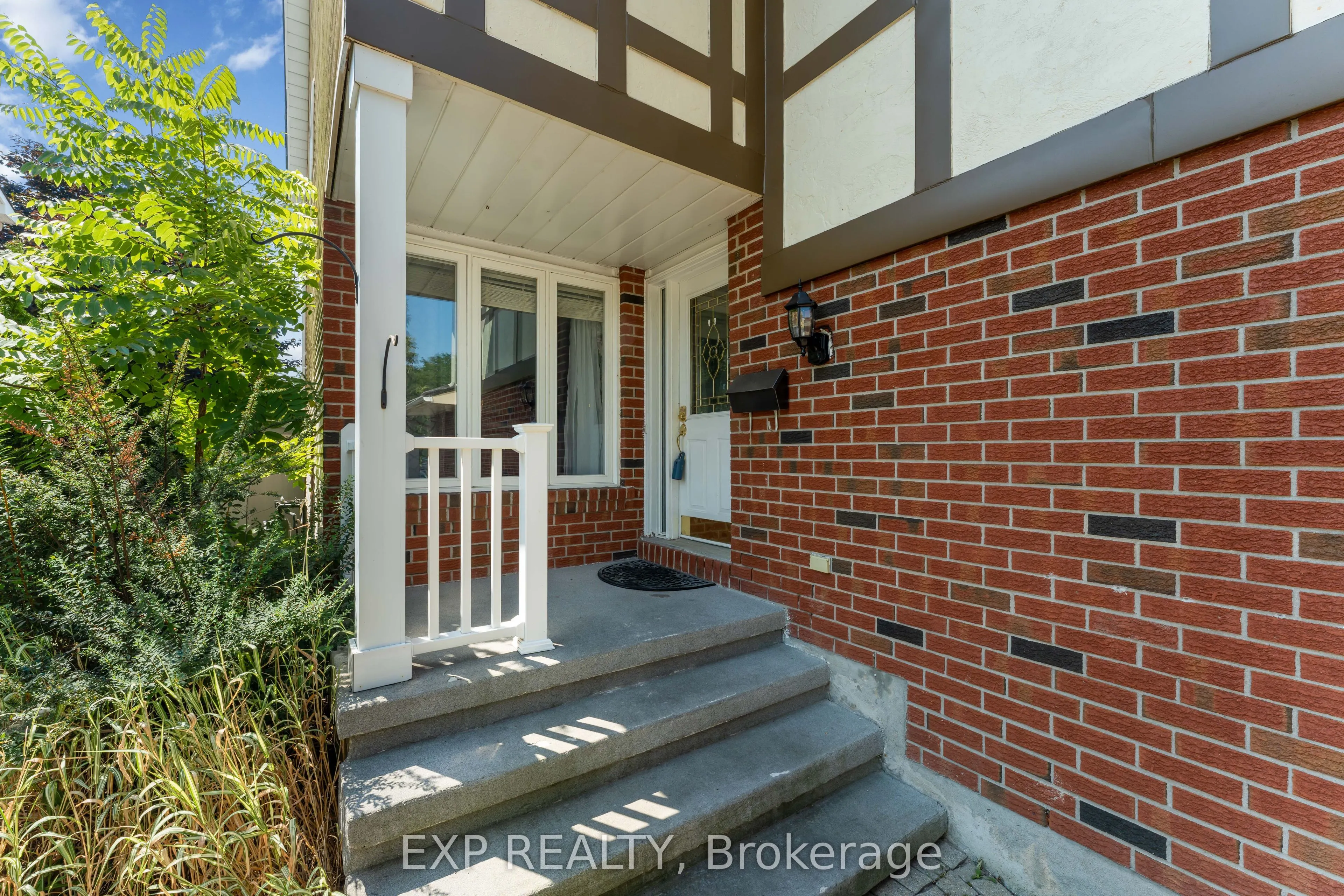 1762 Sunview Drive