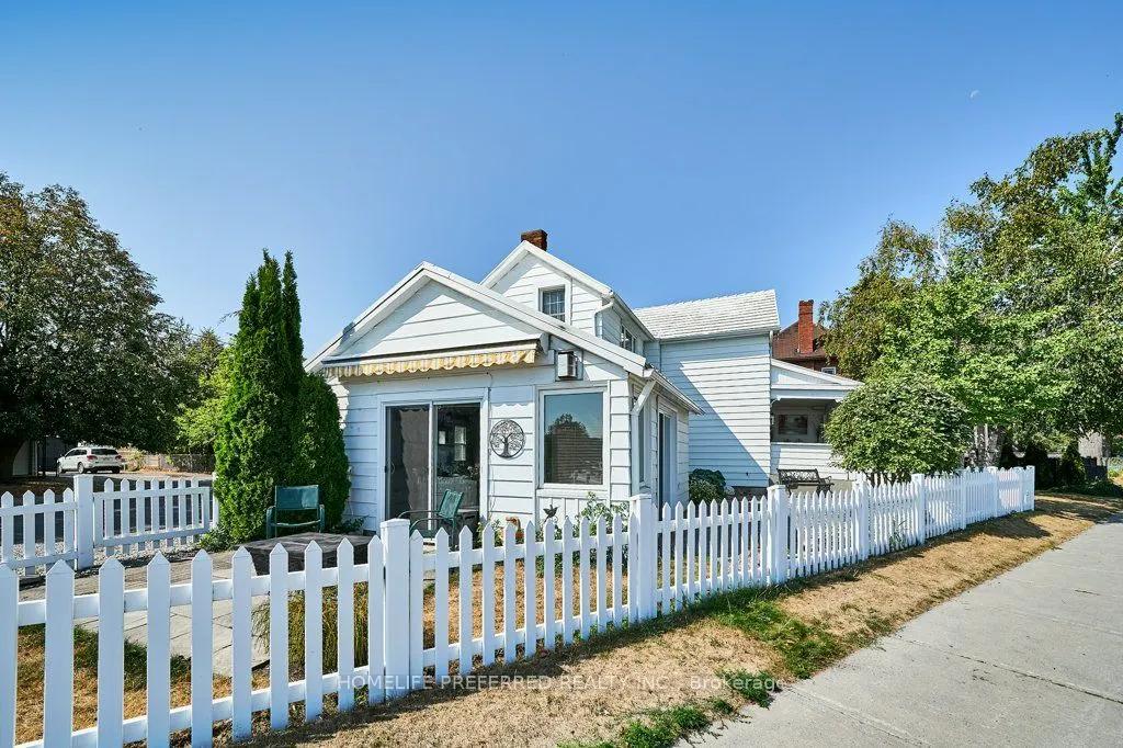 157 Crescent Street