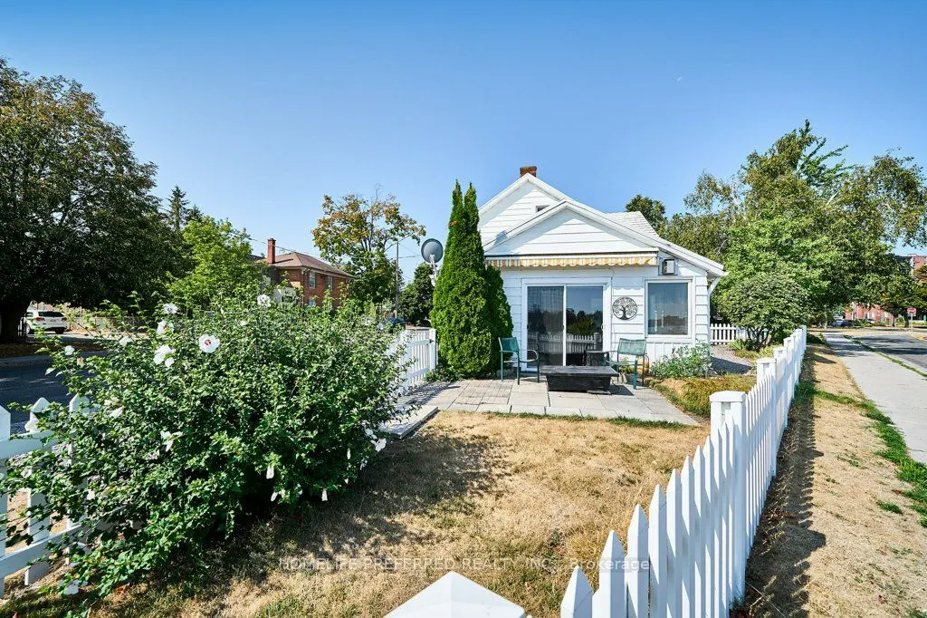 157 Crescent Street