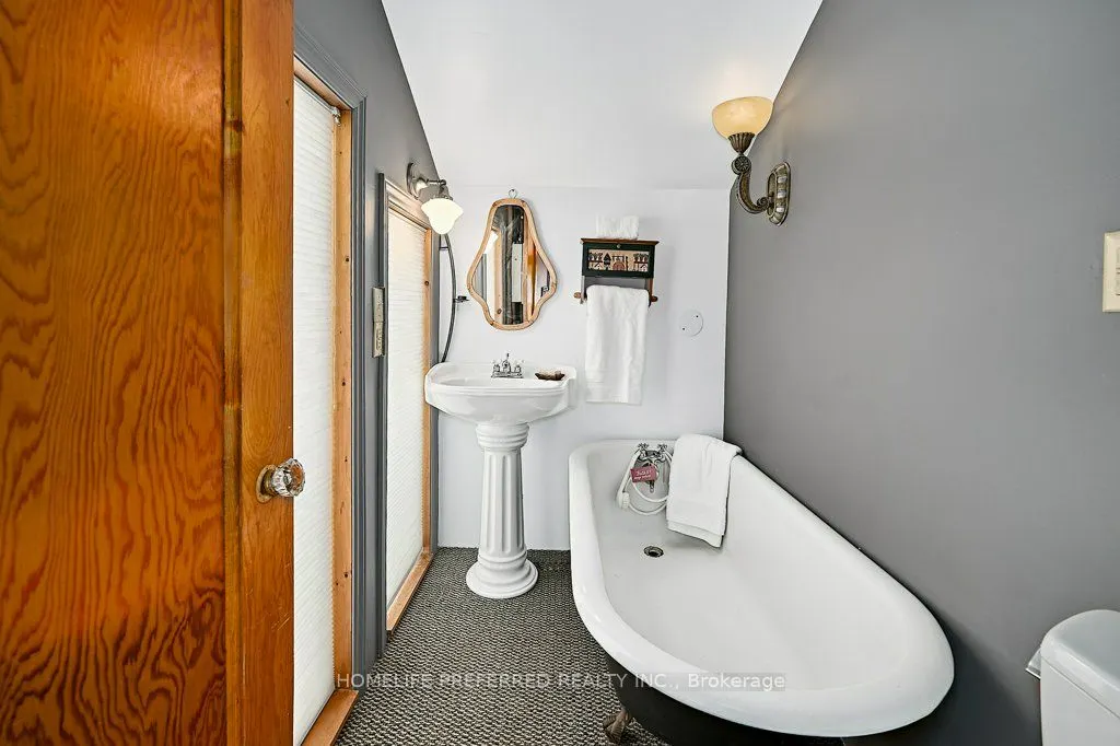 157 Crescent Street