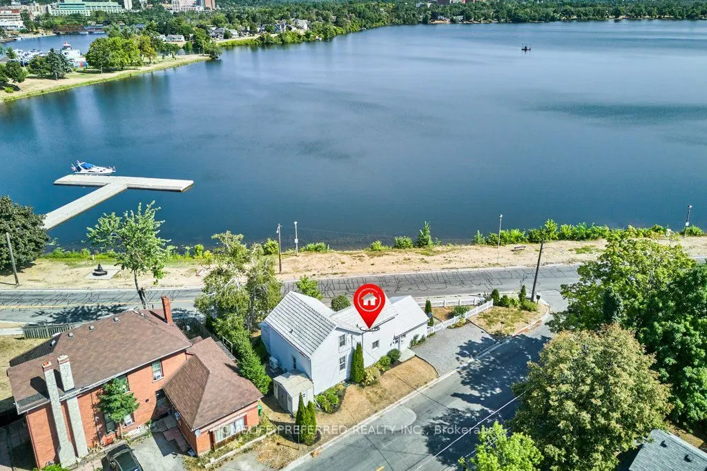 157 Crescent Street