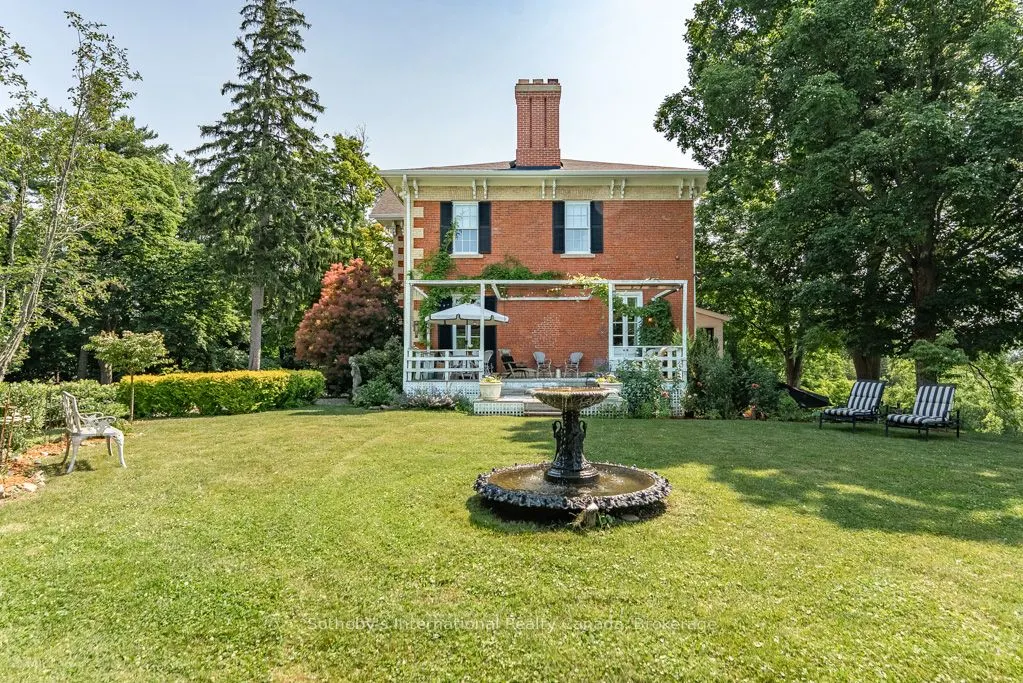 22 Hauser Place