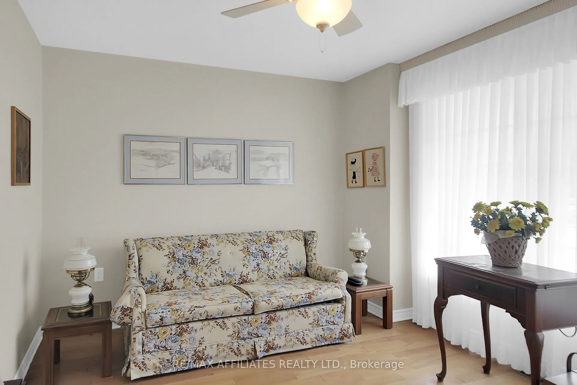 2032 Sun Vista Private