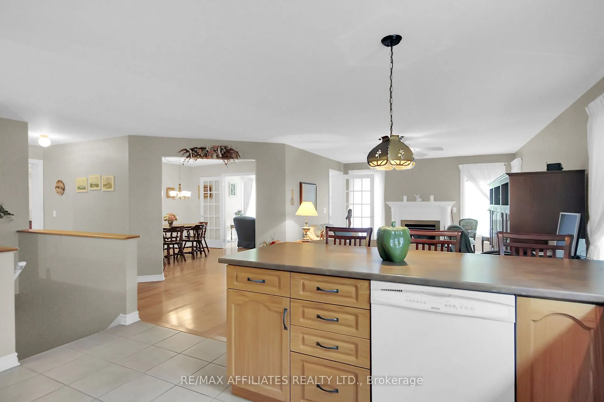 2032 Sun Vista Private