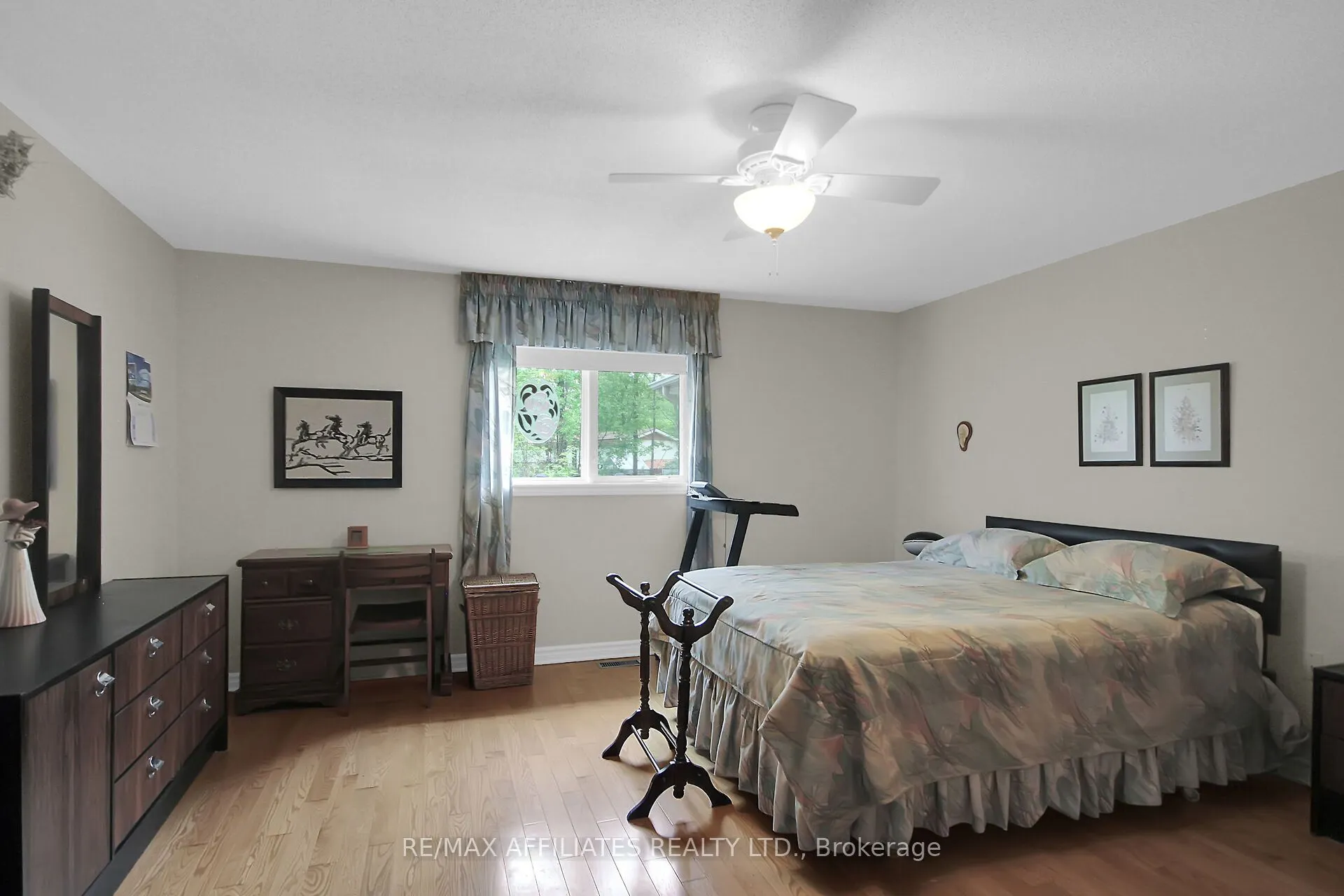 2032 Sun Vista Private