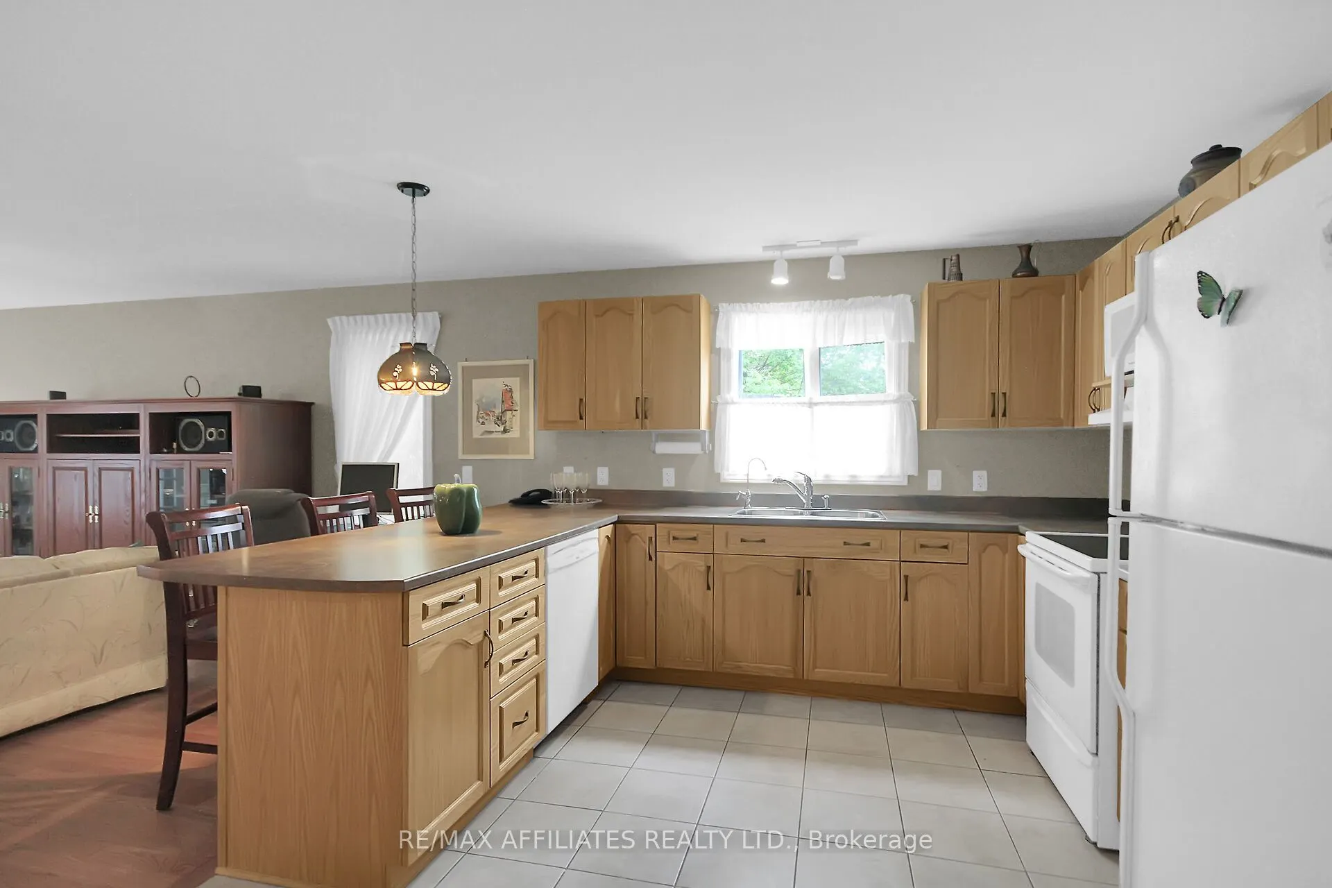 2032 Sun Vista Private