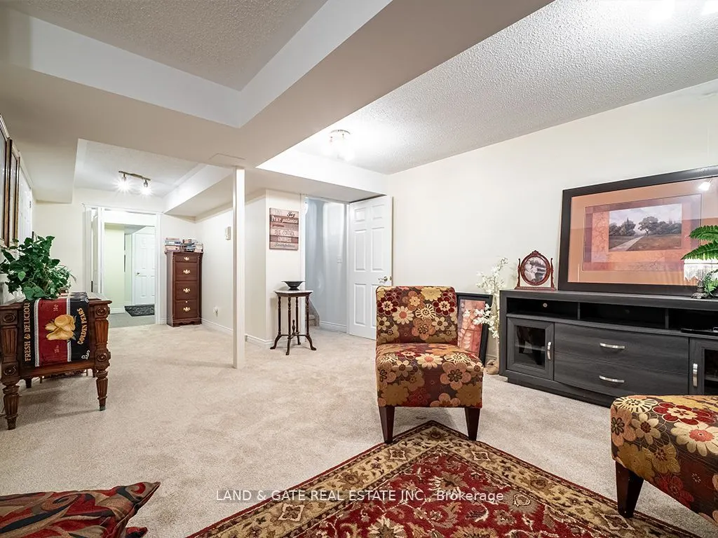 245 Elgin Street, #502