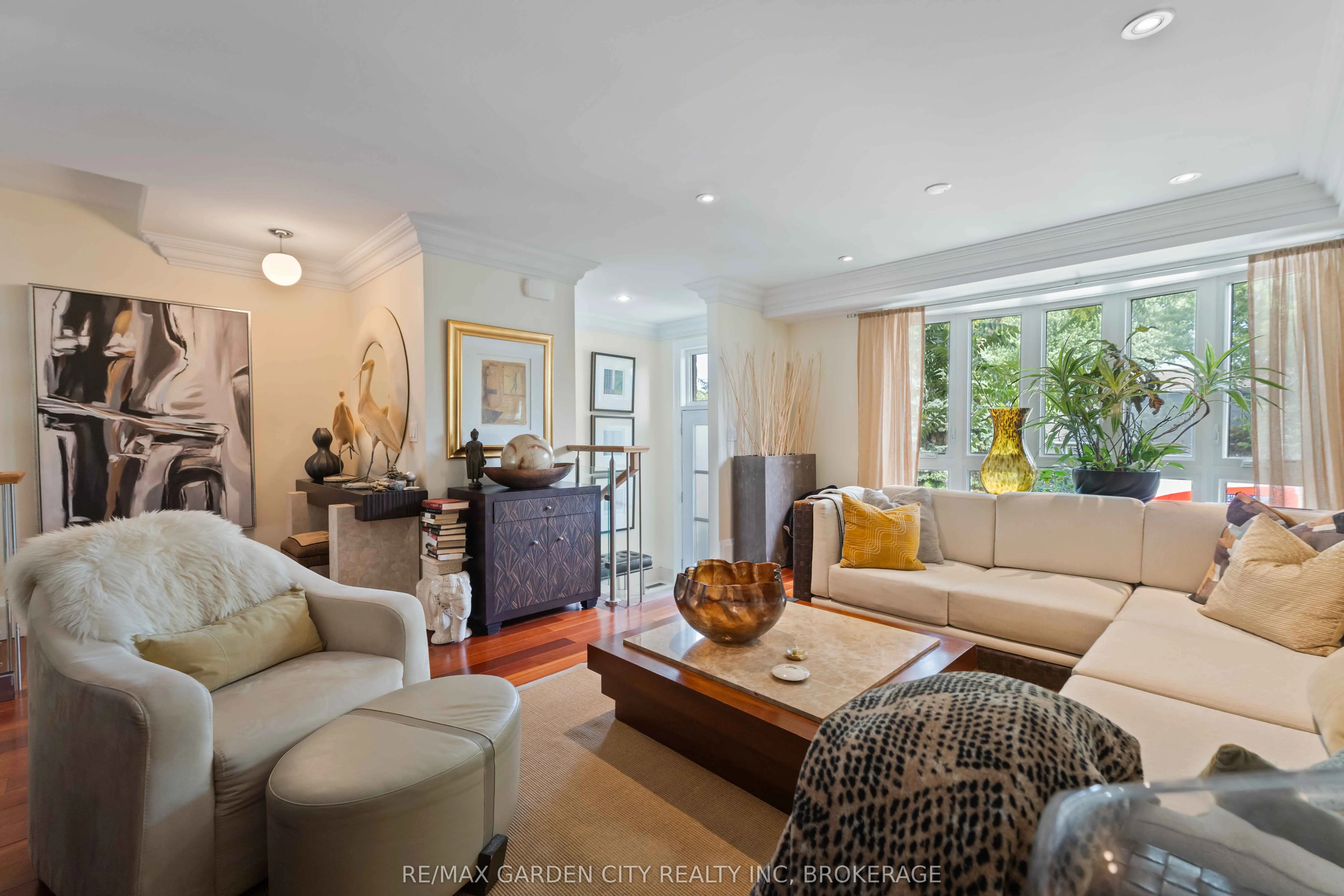 2 Stepney Street