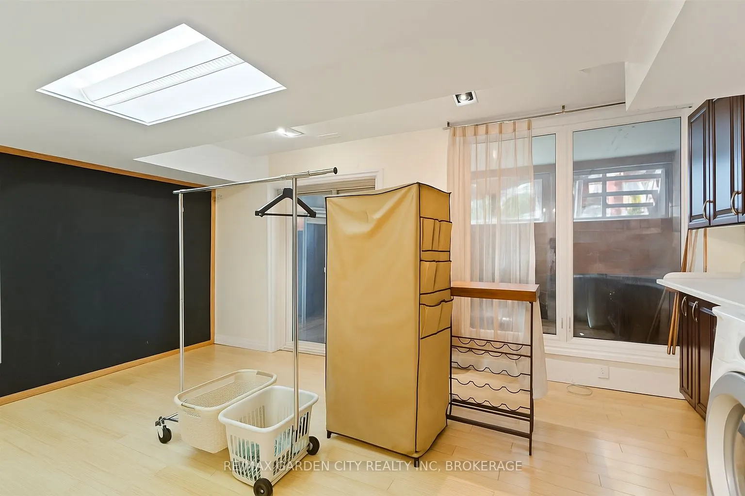 2 Stepney Street