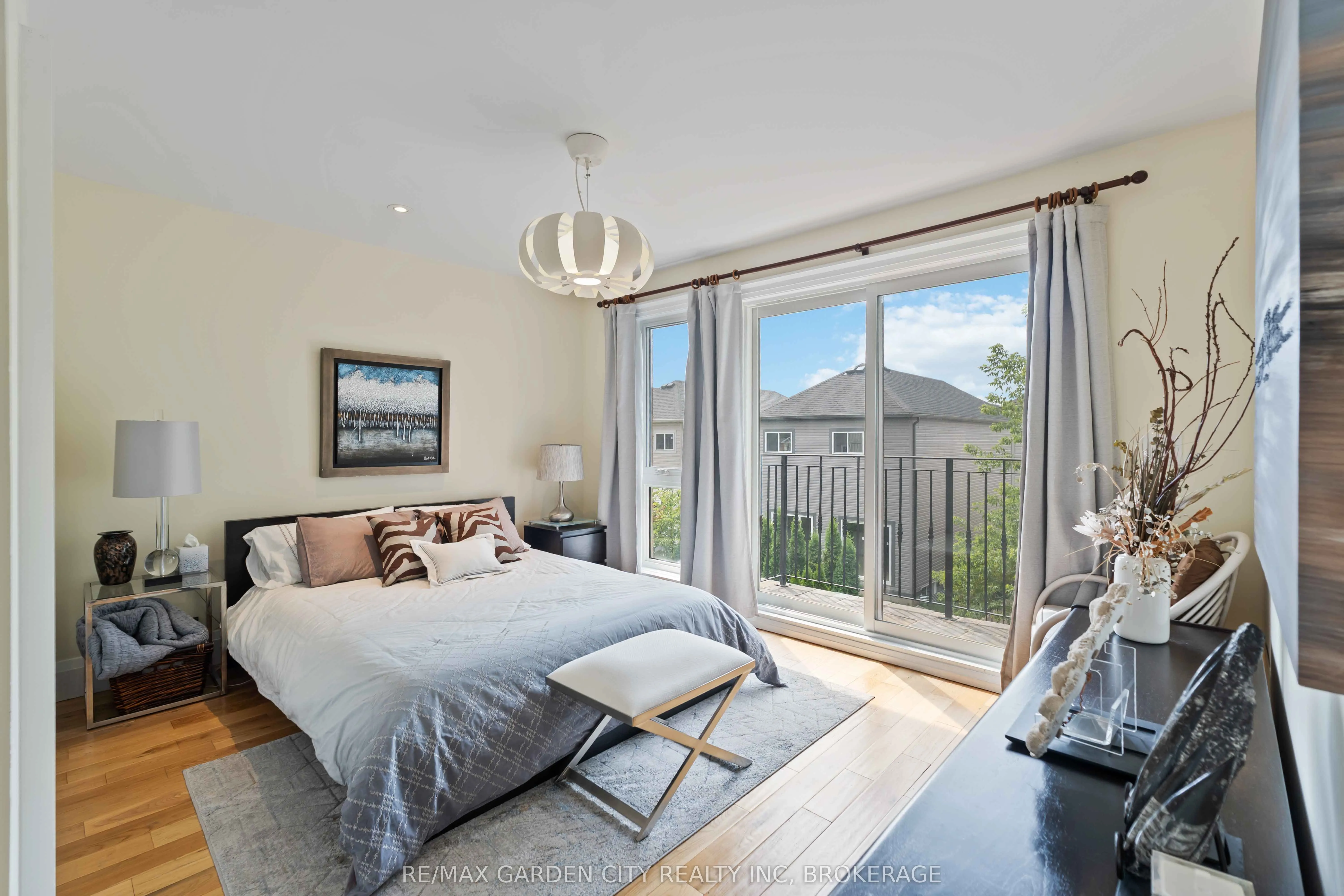 2 Stepney Street