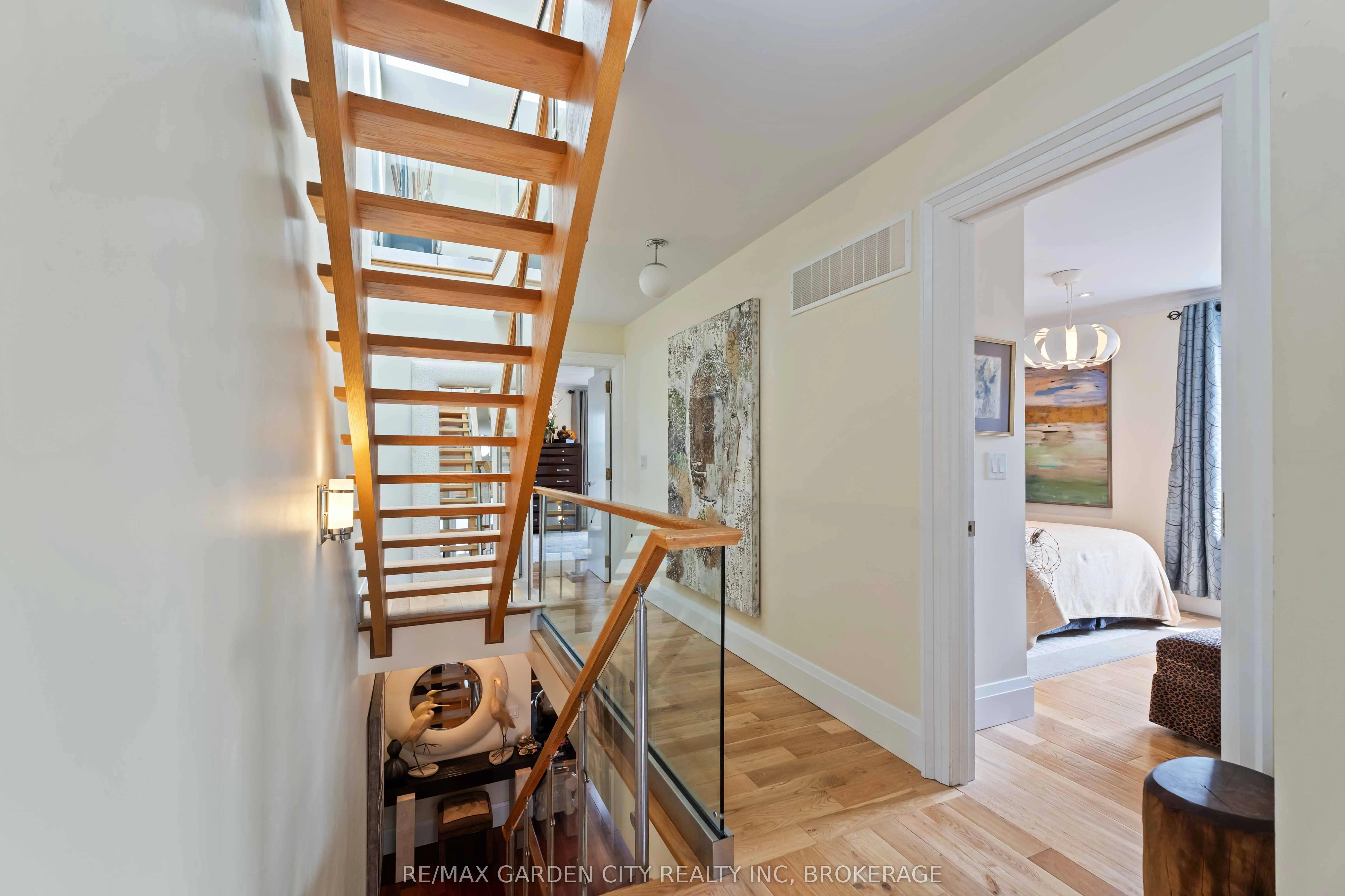 2 Stepney Street