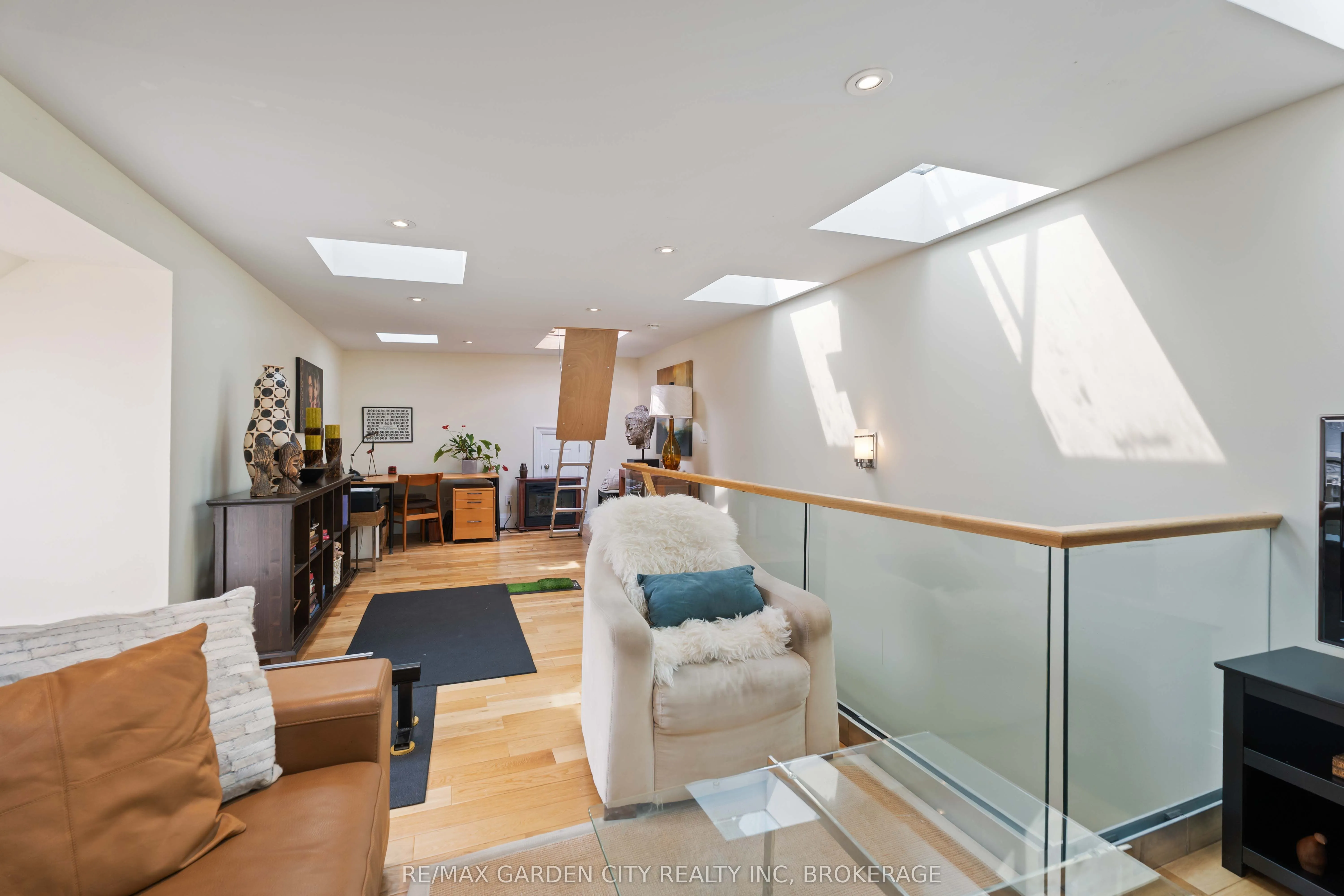 2 Stepney Street