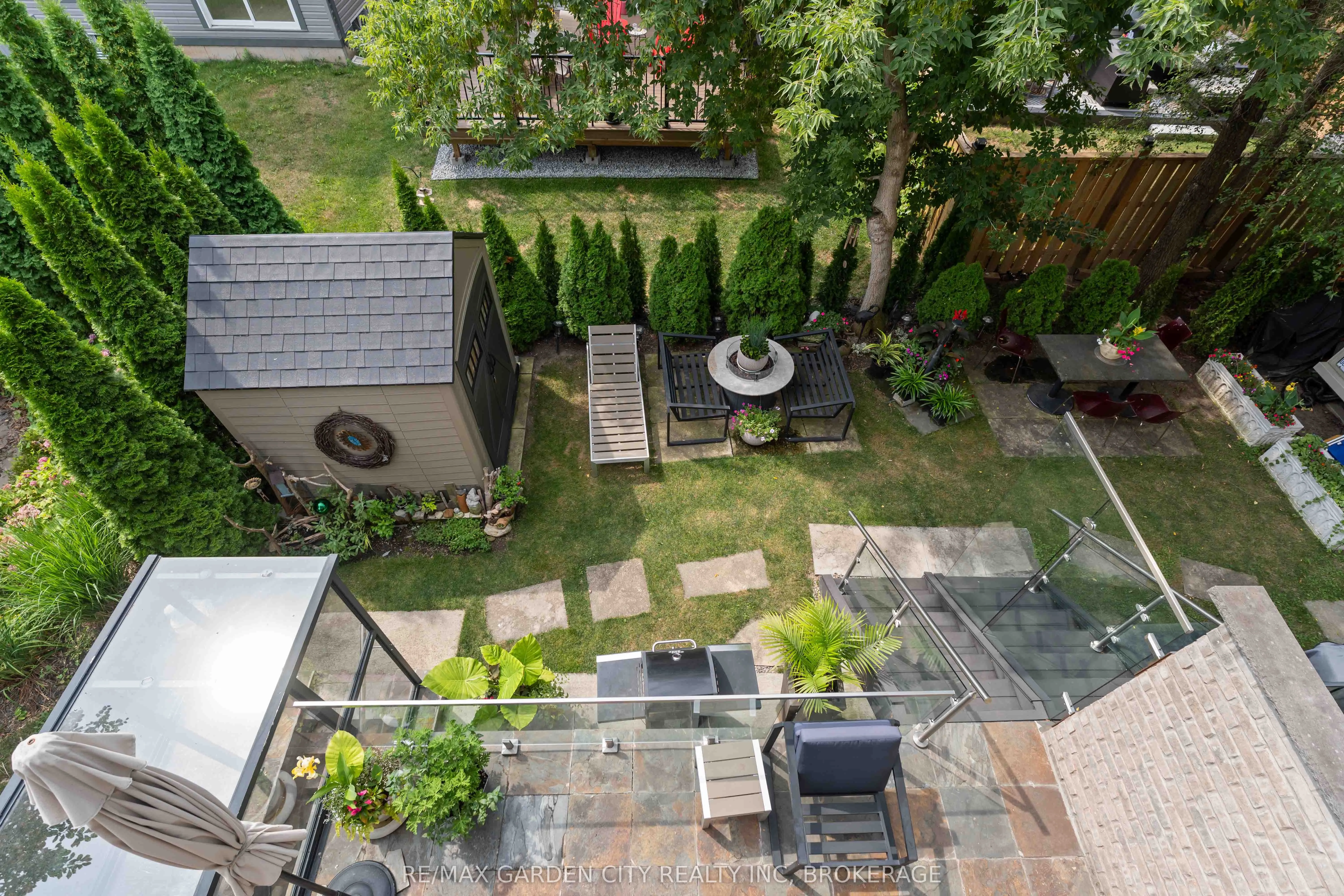 2 Stepney Street