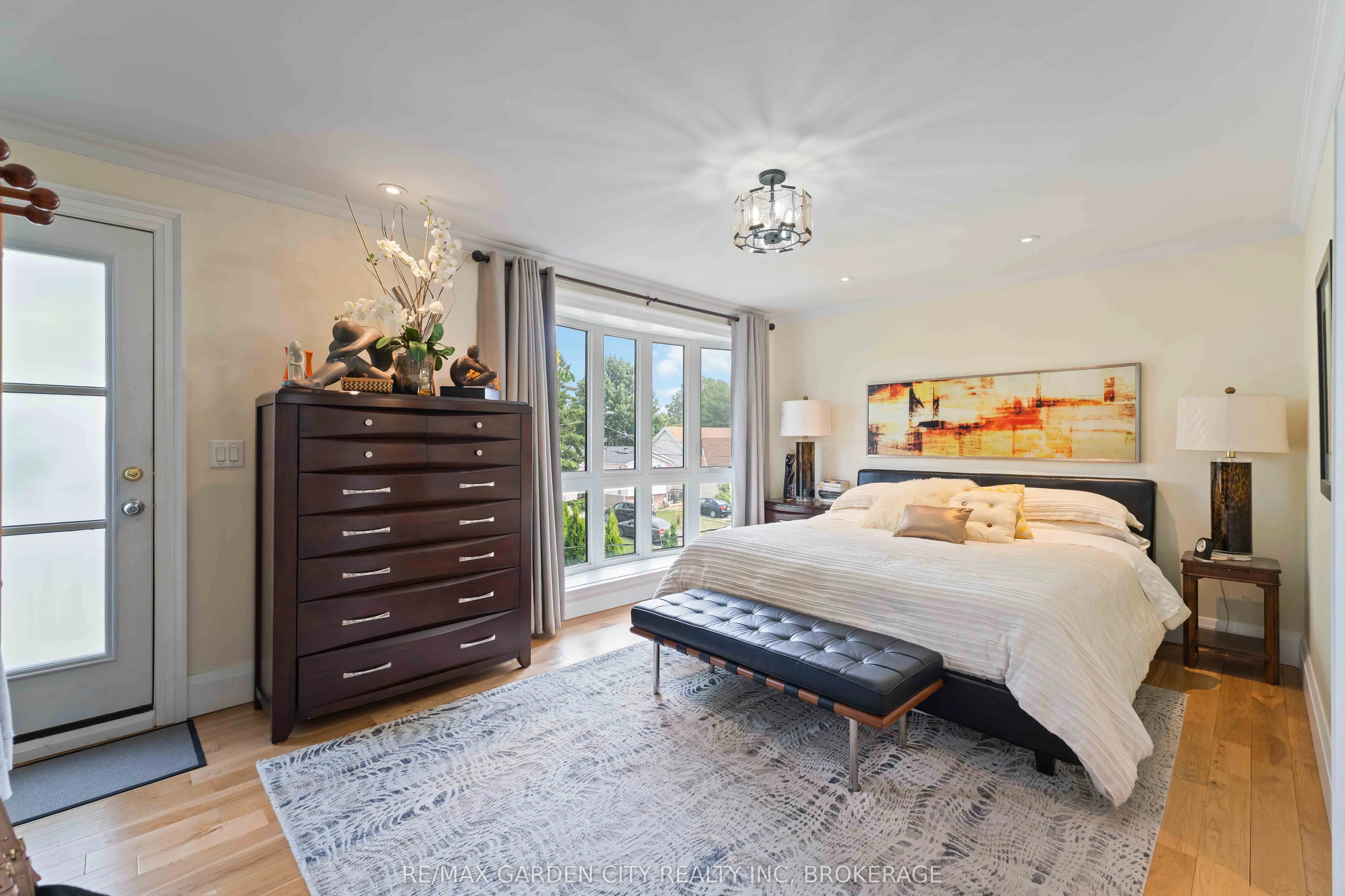 2 Stepney Street