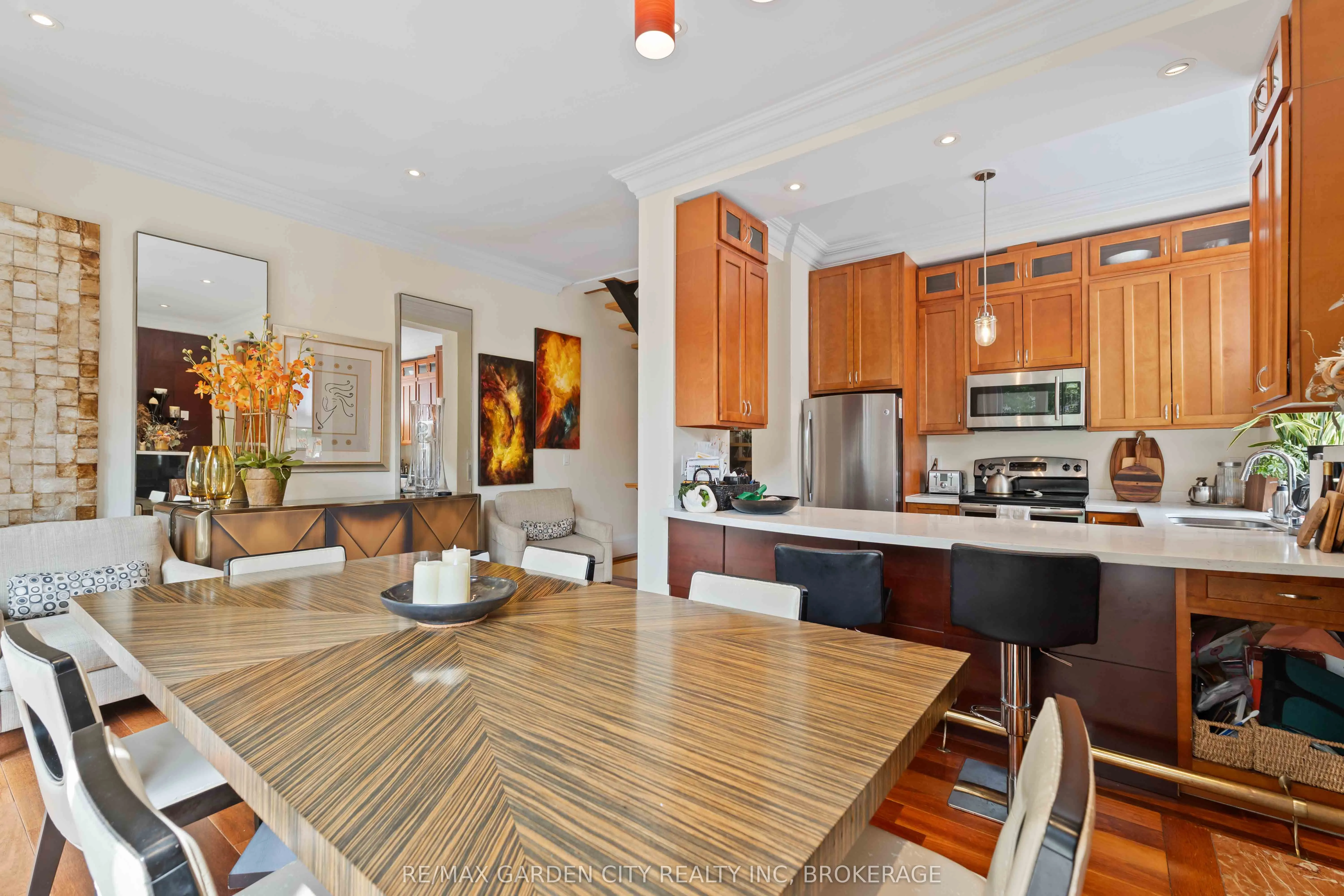 2 Stepney Street