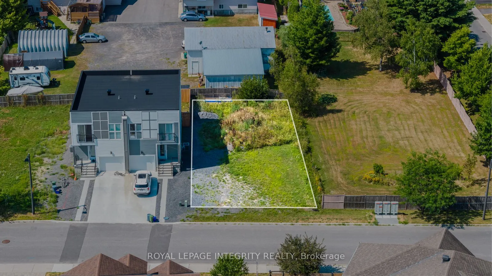 877A CONTOUR Street