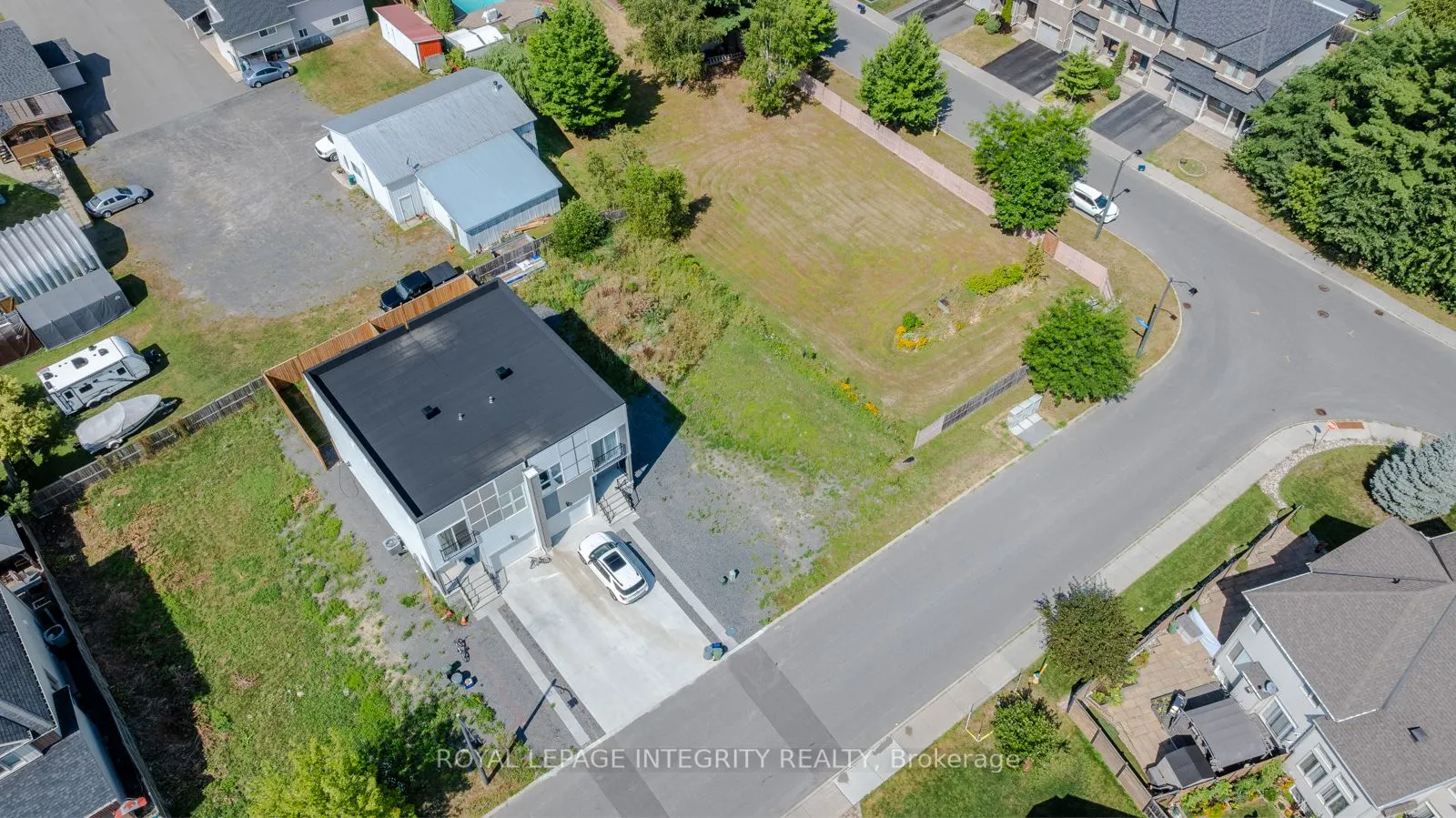 877A CONTOUR Street