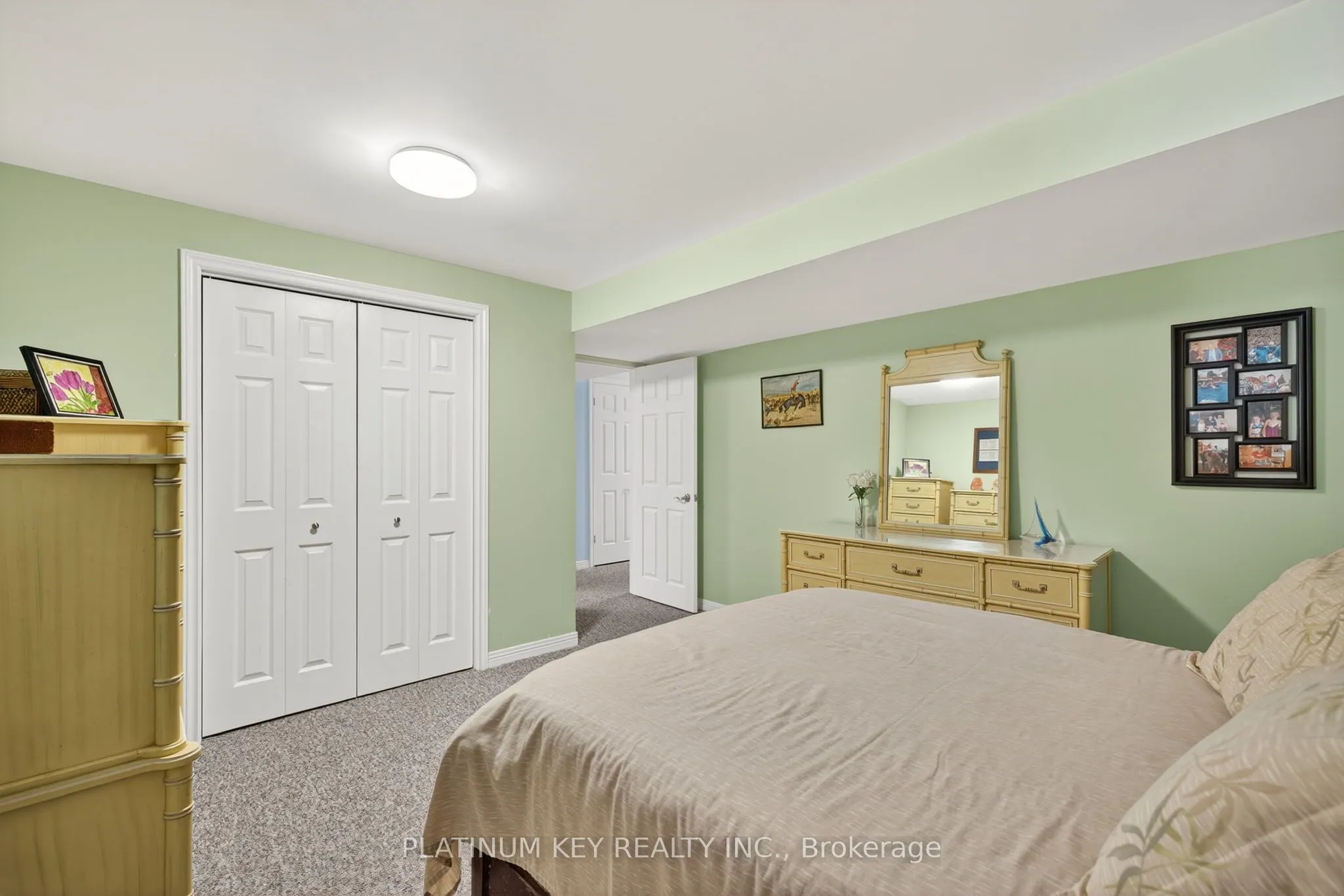 277 Saulsbury Street