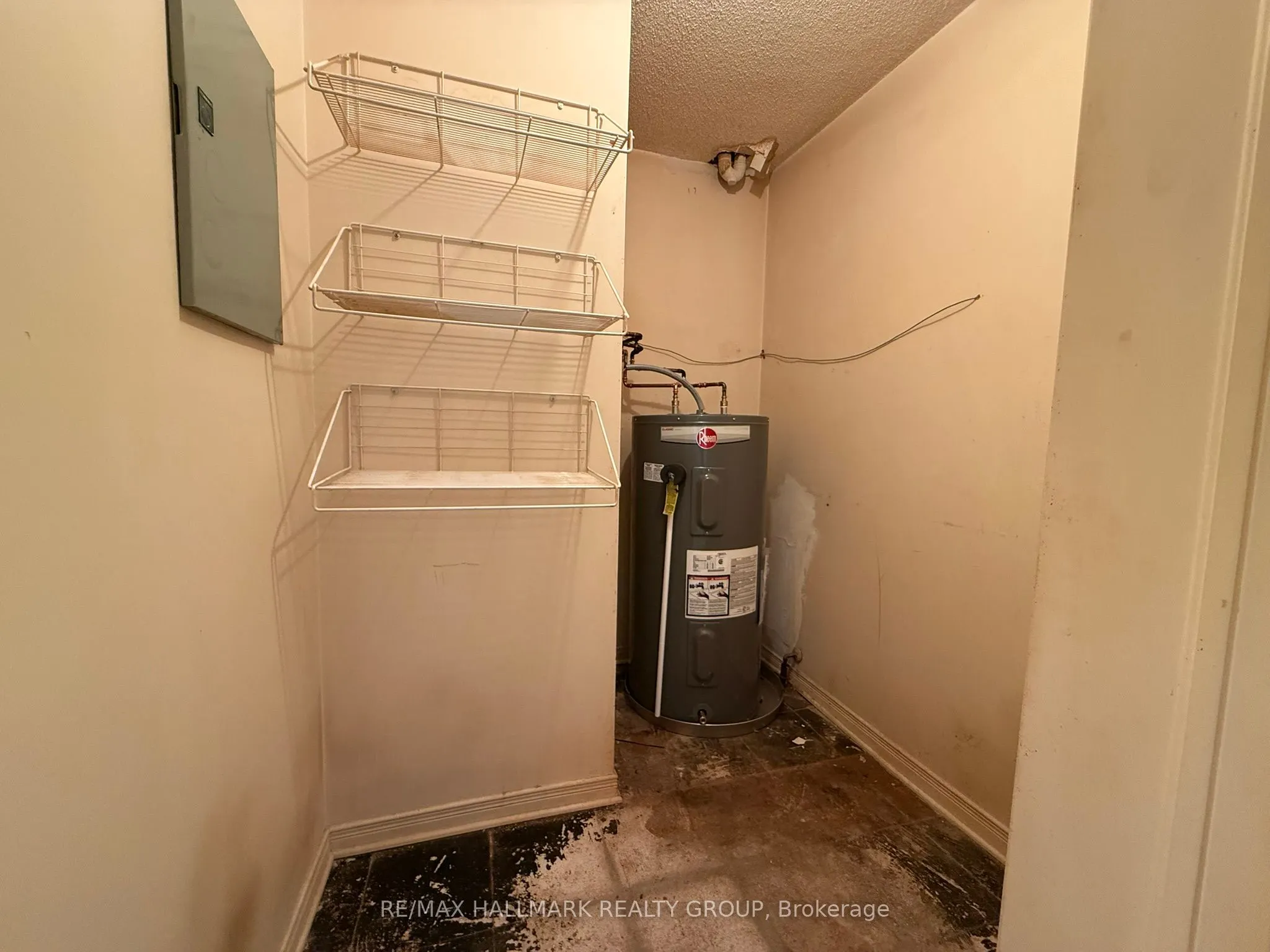 1490 Heron Road, #202