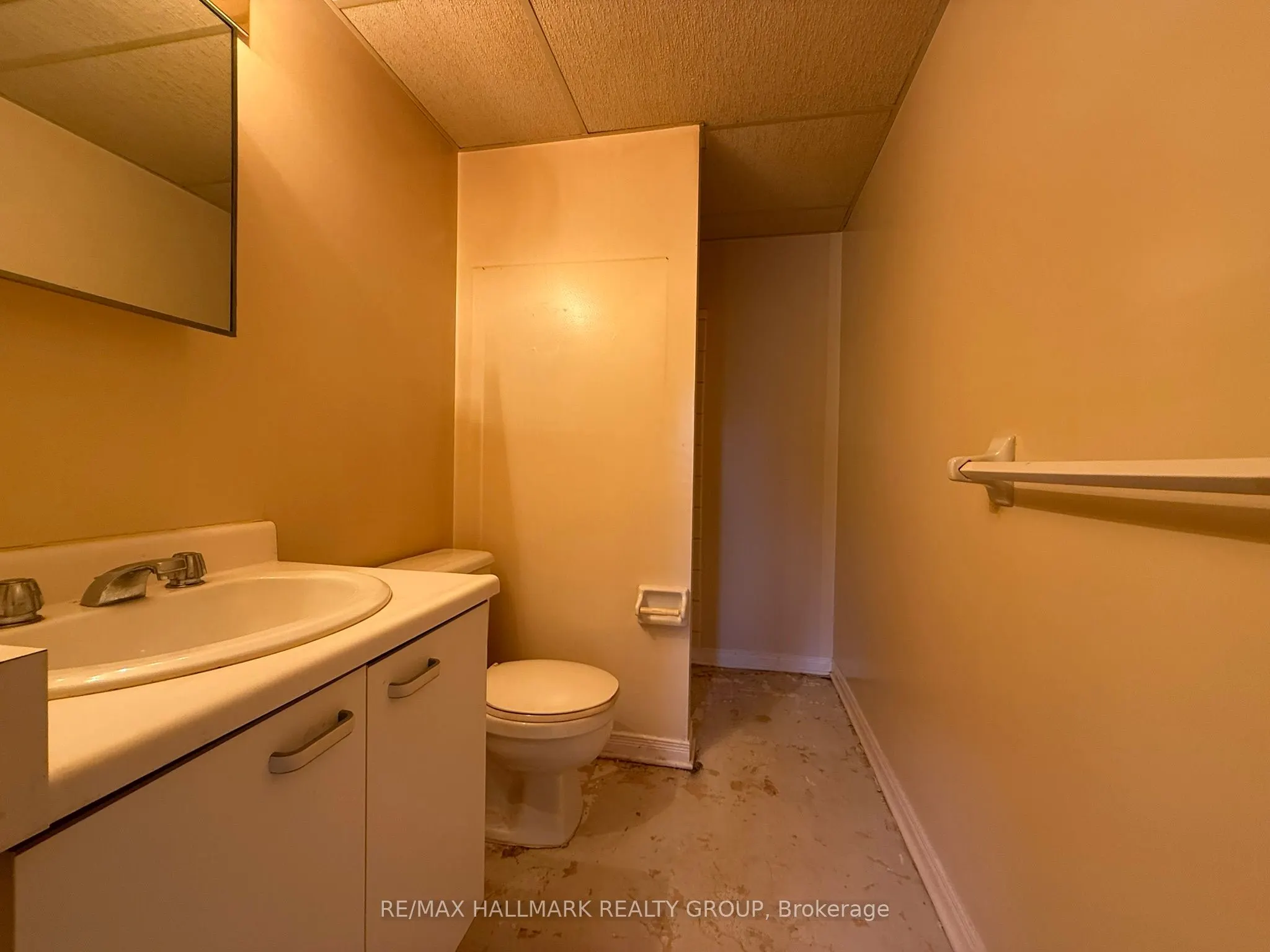 1490 Heron Road, #202
