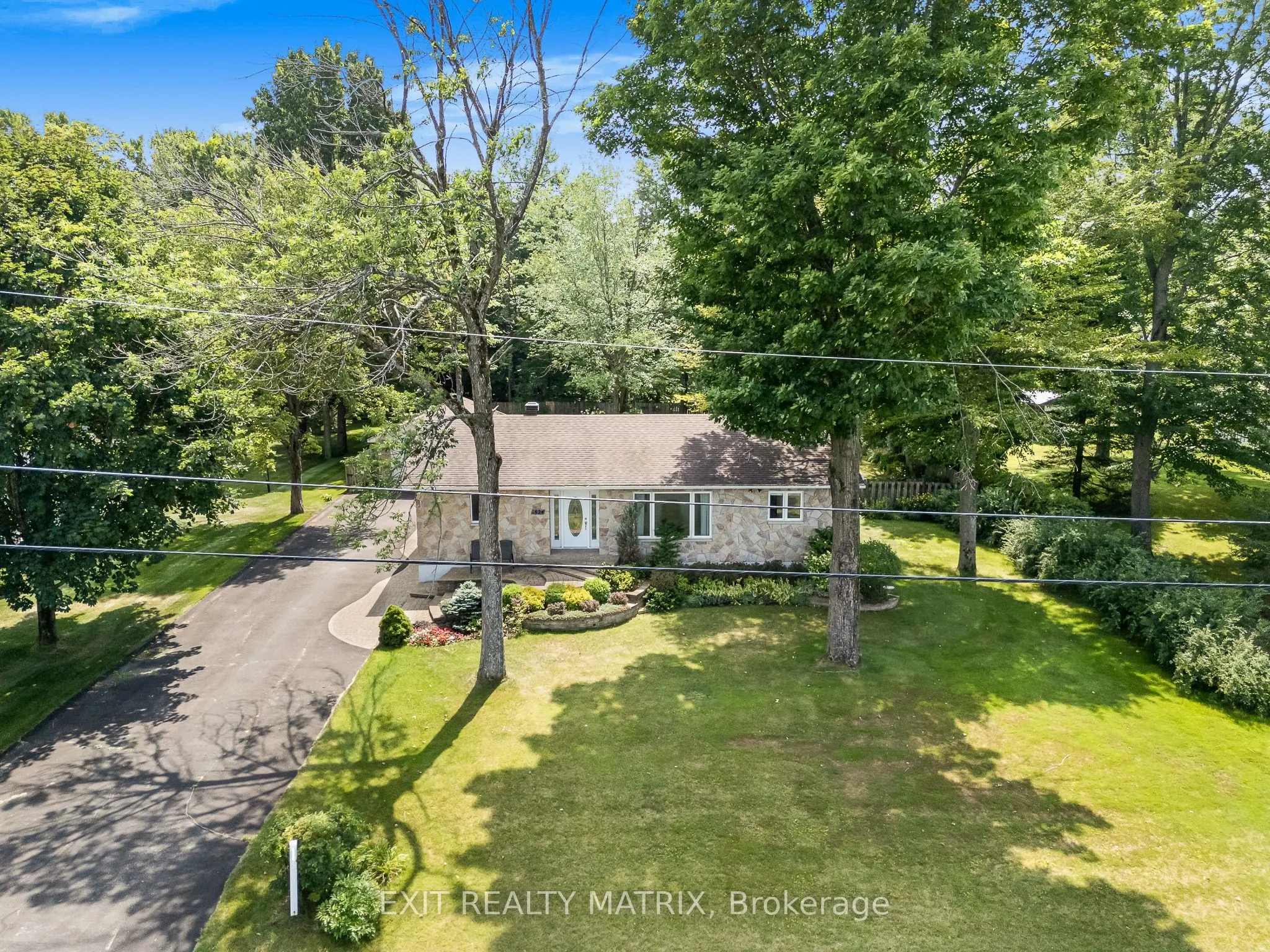 1624 Ste-Anne Road