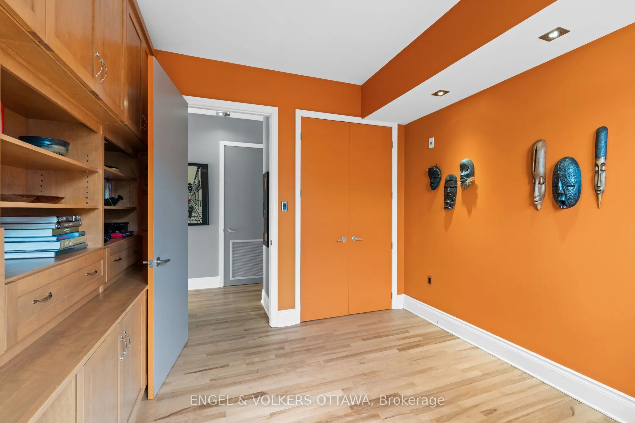 374 Cooper Street, #703