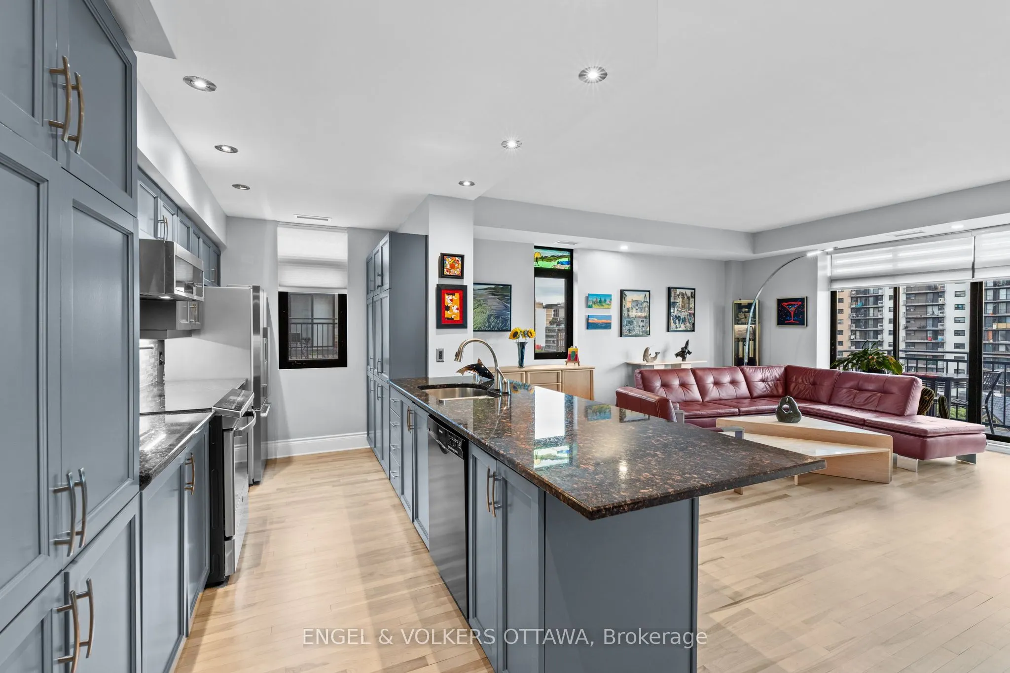 374 Cooper Street, #703