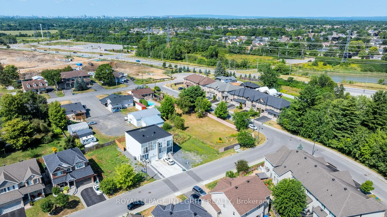 877B CONTOUR Street