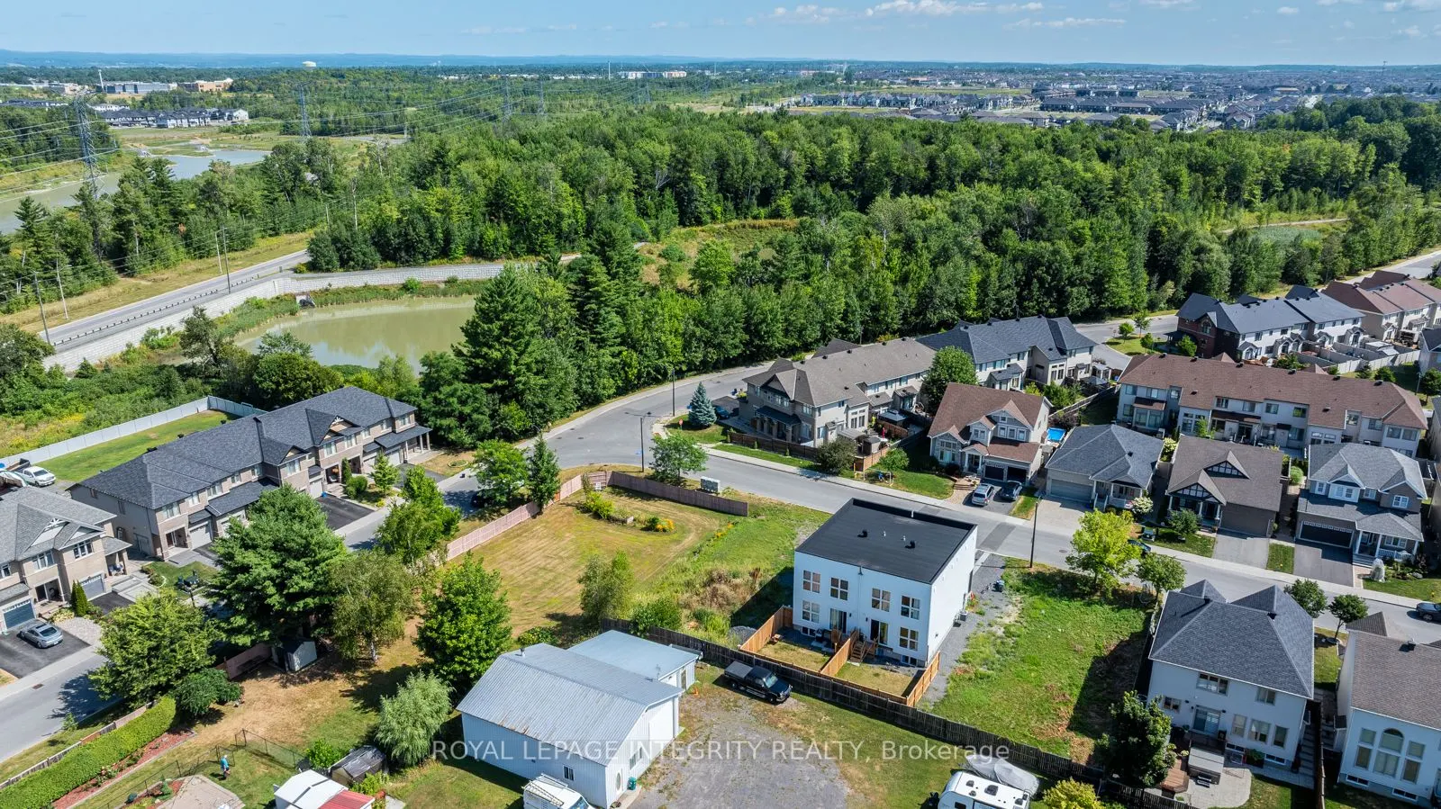 877B CONTOUR Street