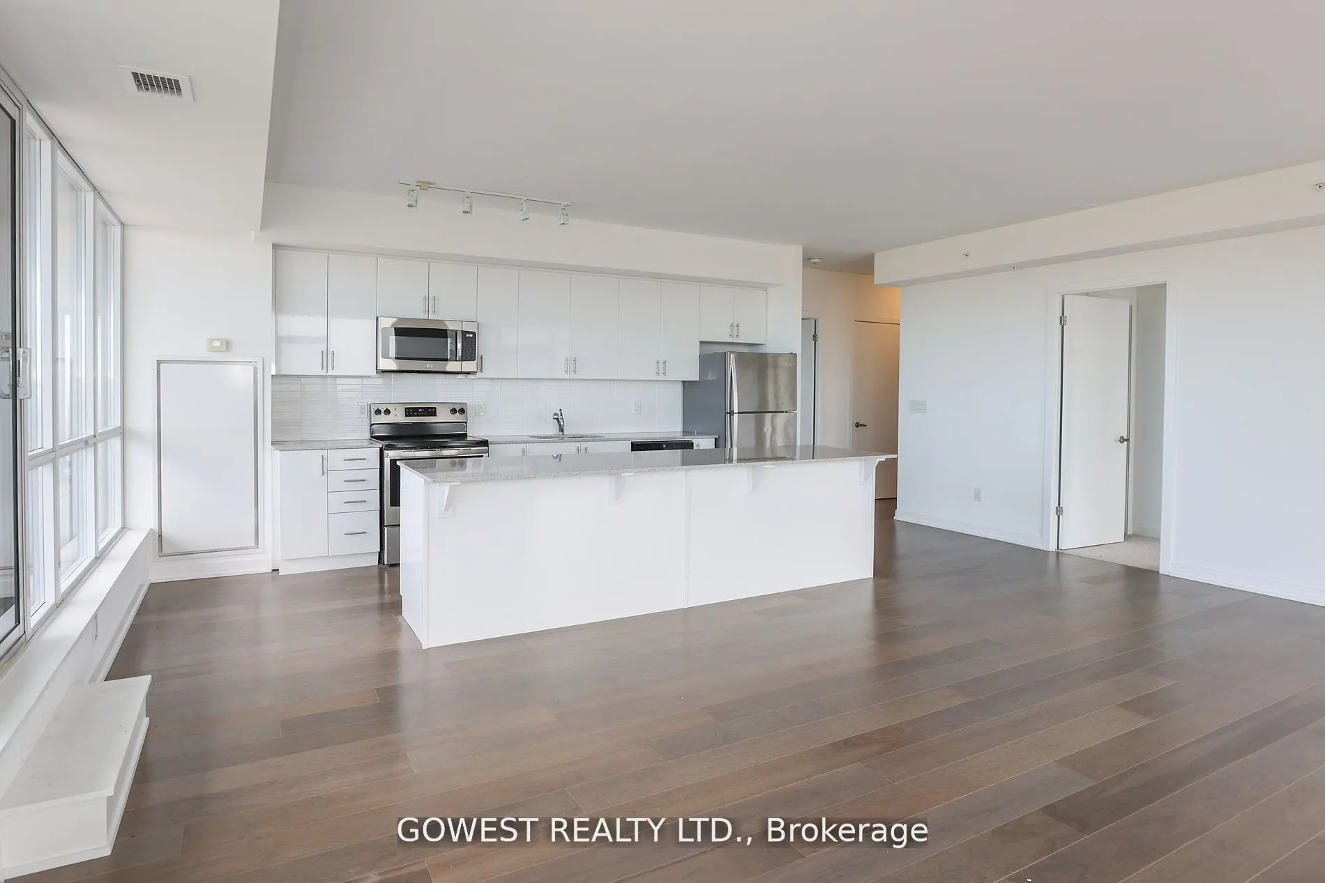 550 North Service Road, #705