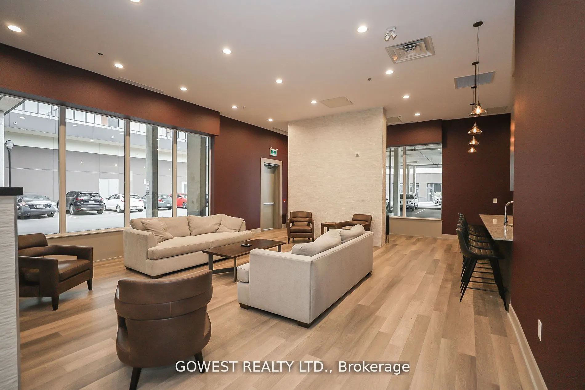 550 North Service Road, #705