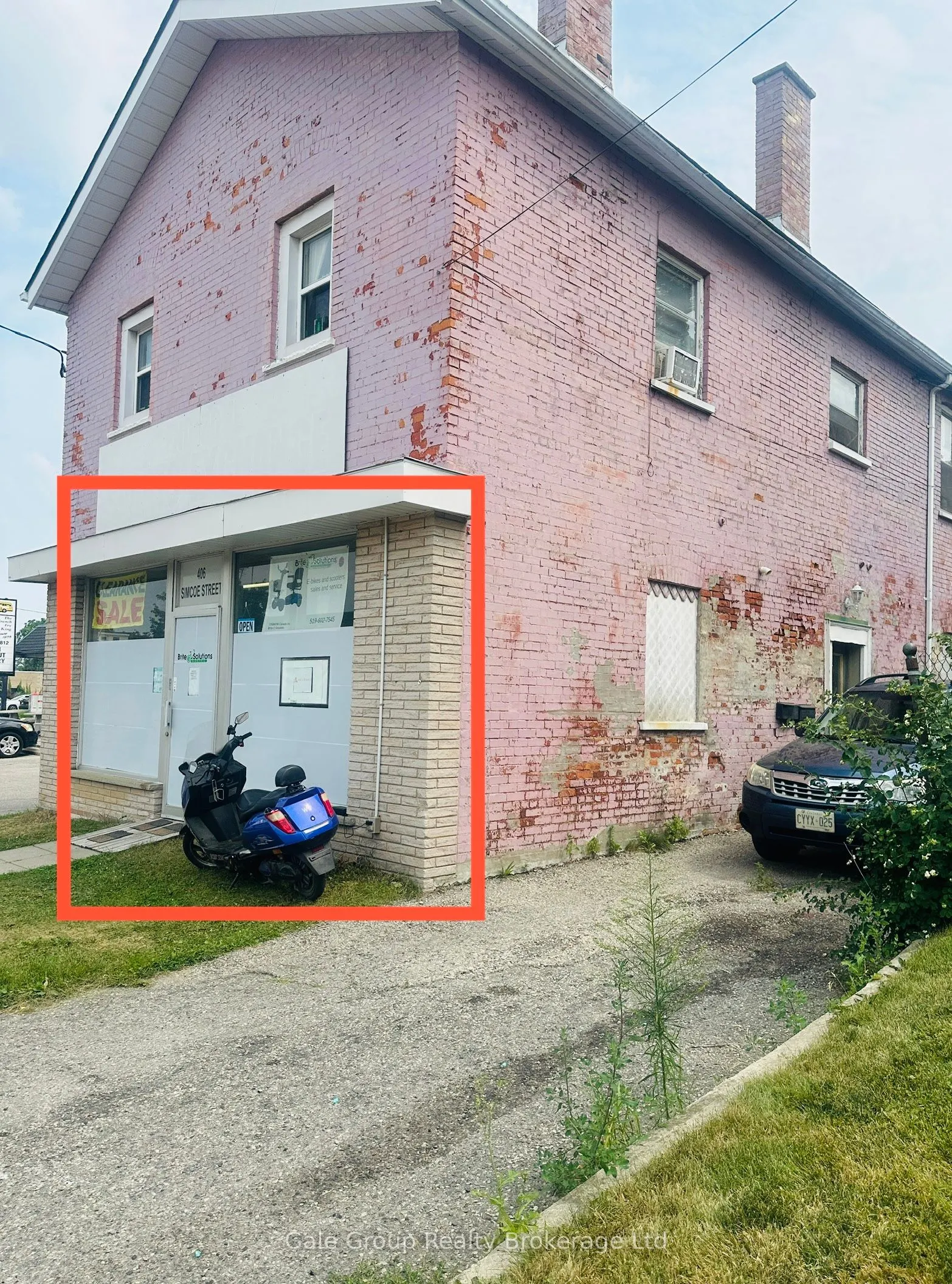 406 Simcoe Street