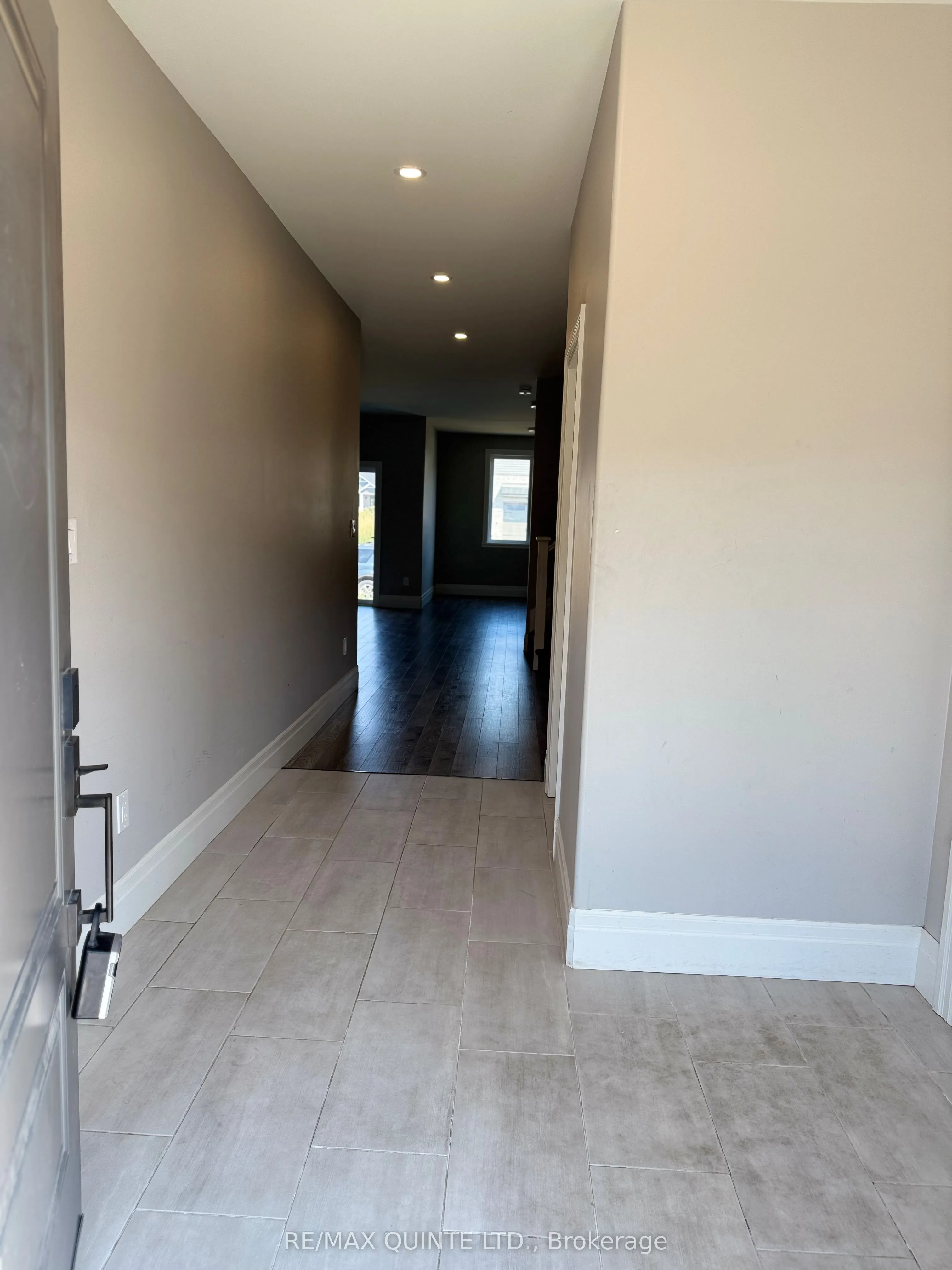 28 MARKLAND Avenue