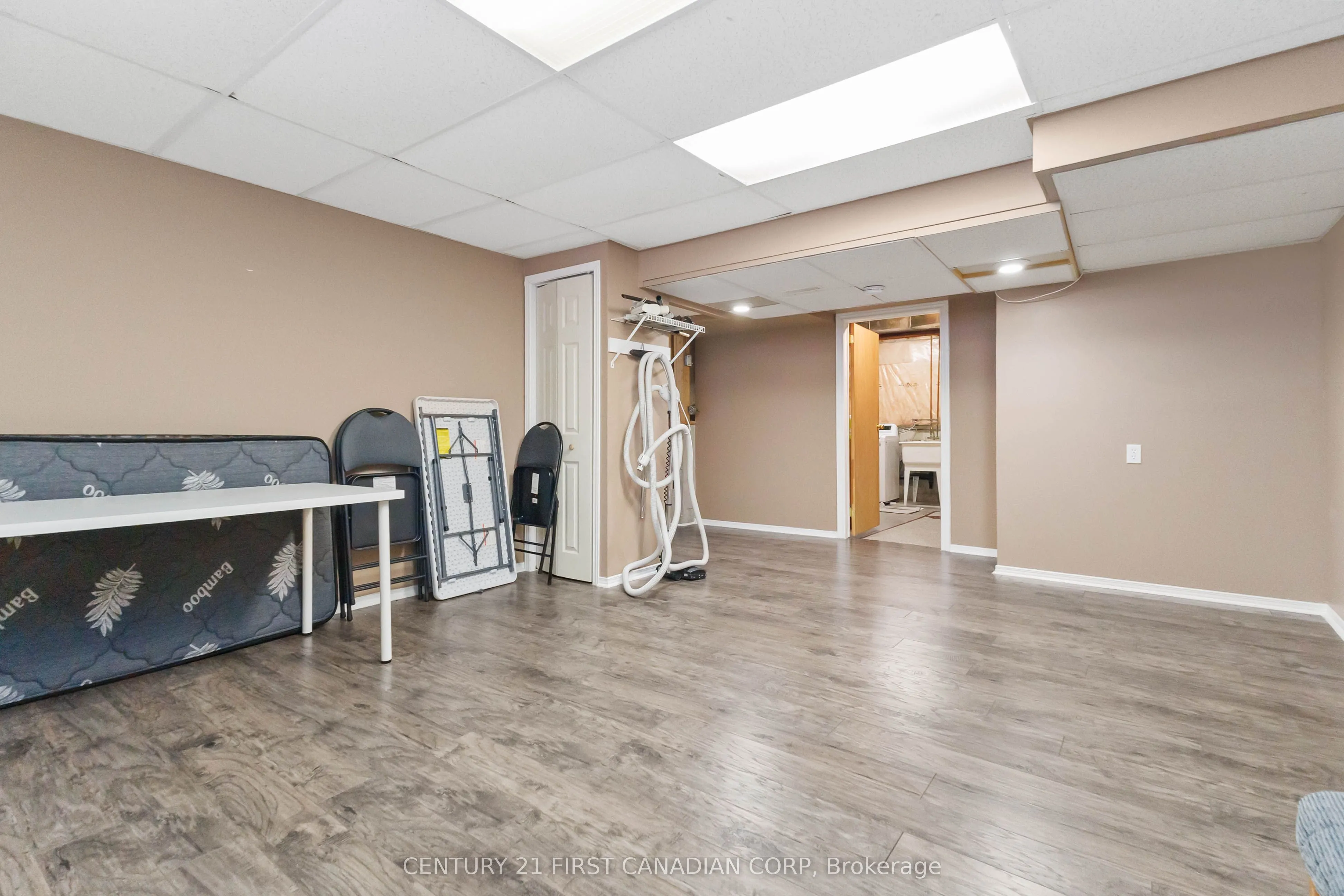 256 WHITE SANDS Drive